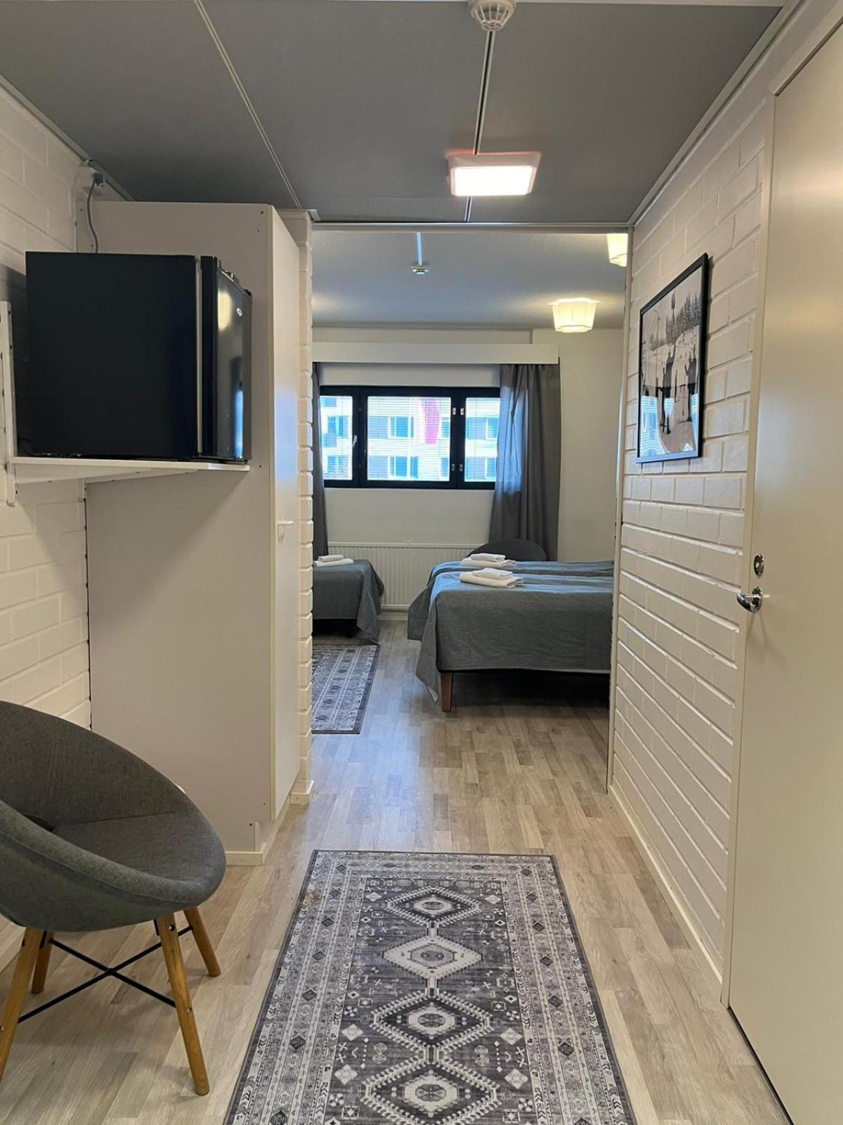 Family Room with Bathroom photo 1