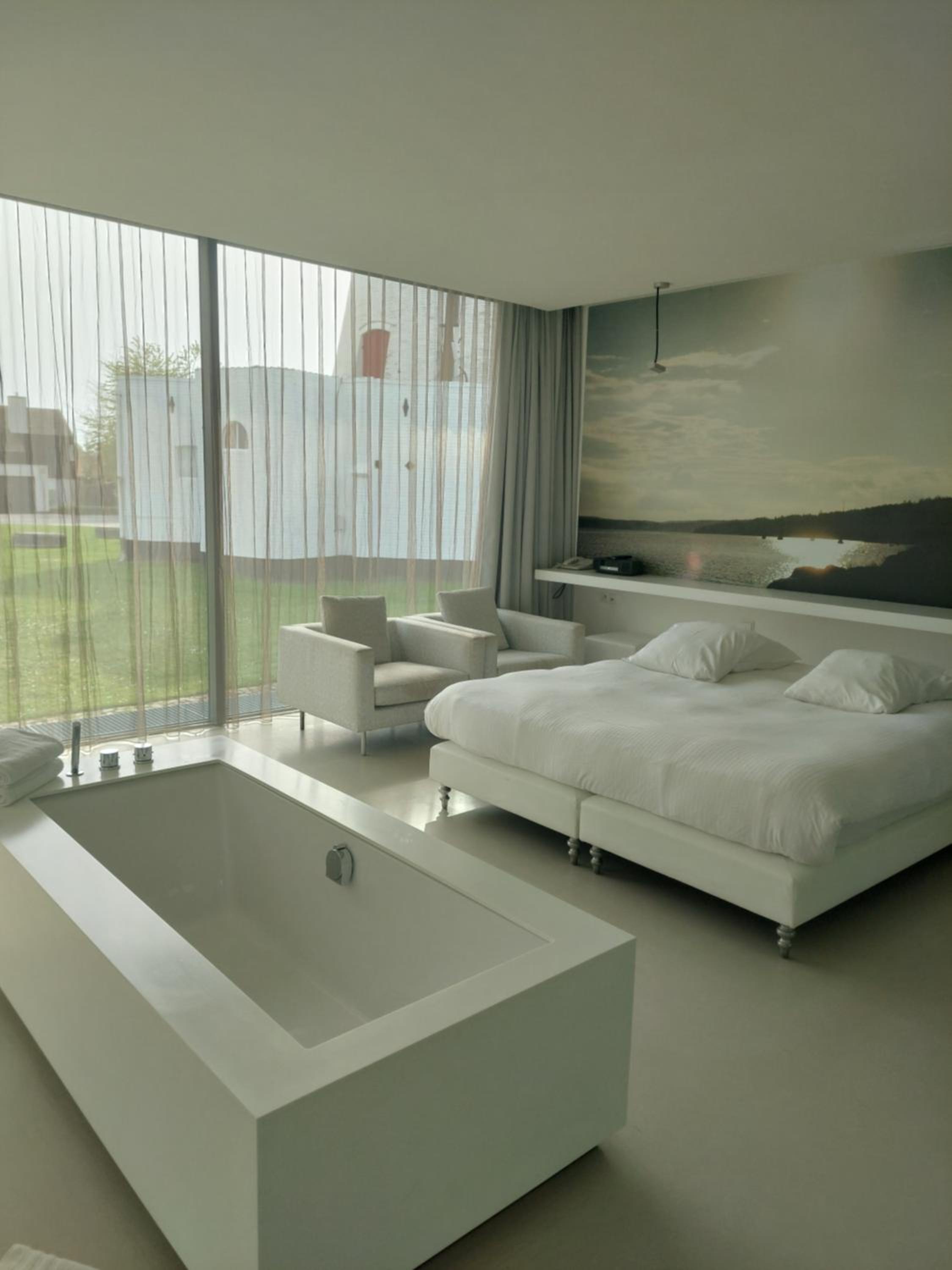 Suite - Photo 3