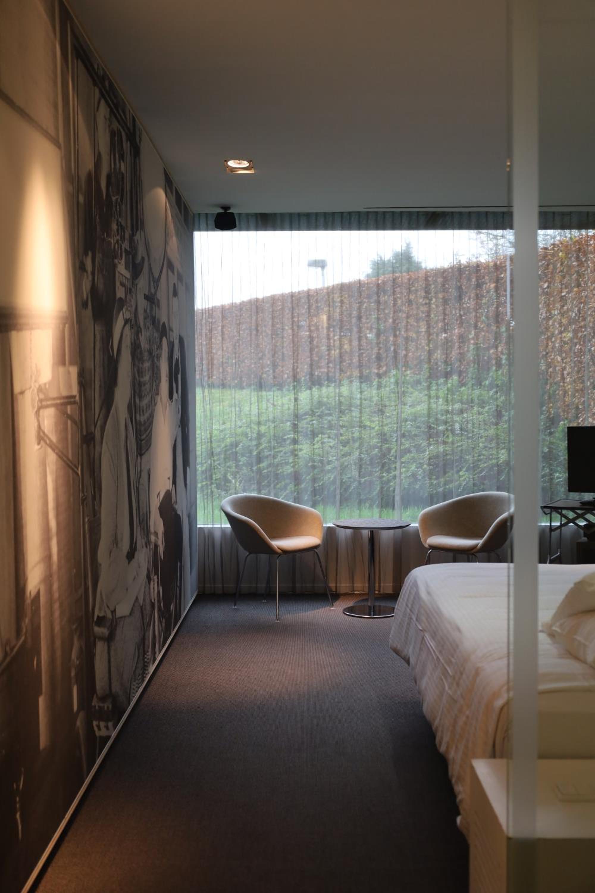Design Room - Photo 2
