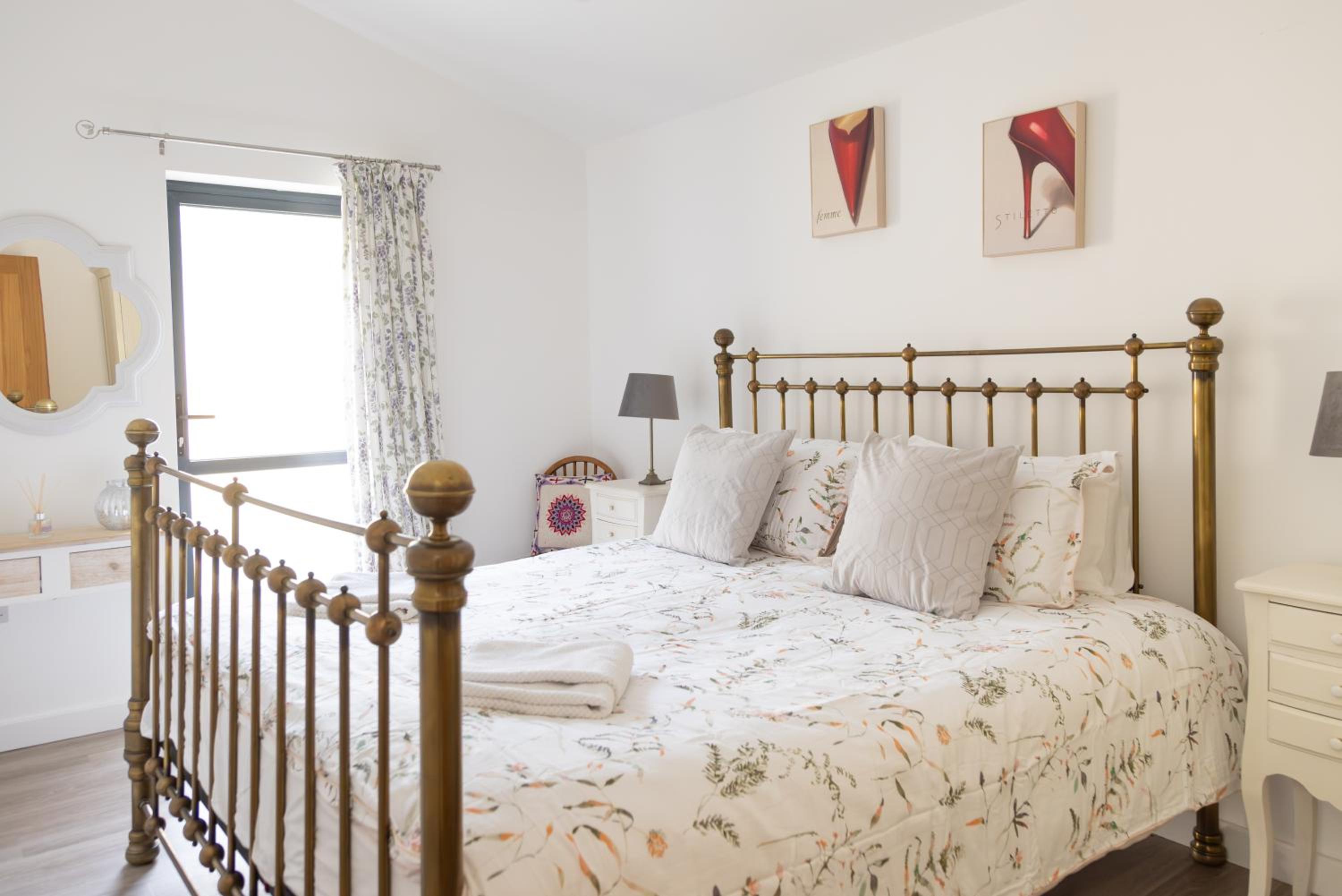 Deluxe Double Room (2 Adults + 1 Child) photo 1