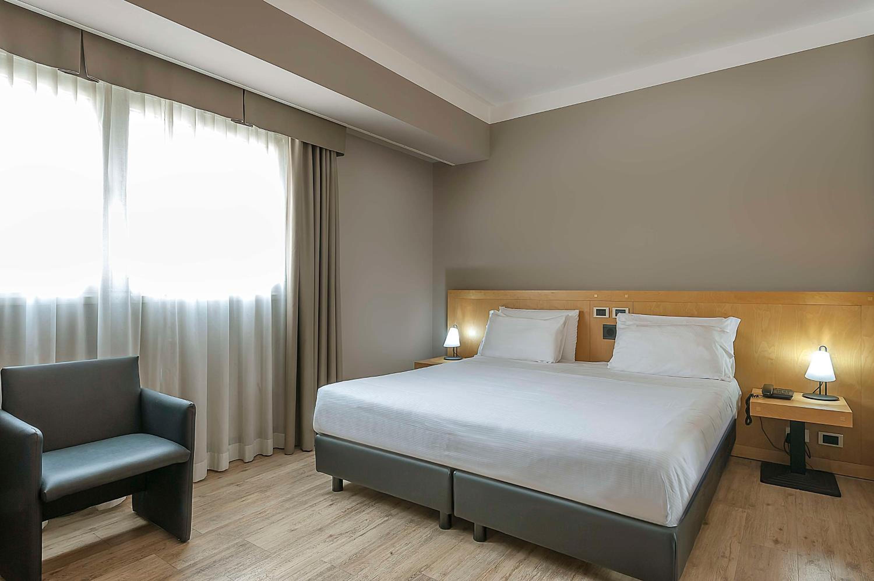 Economy Triple Room