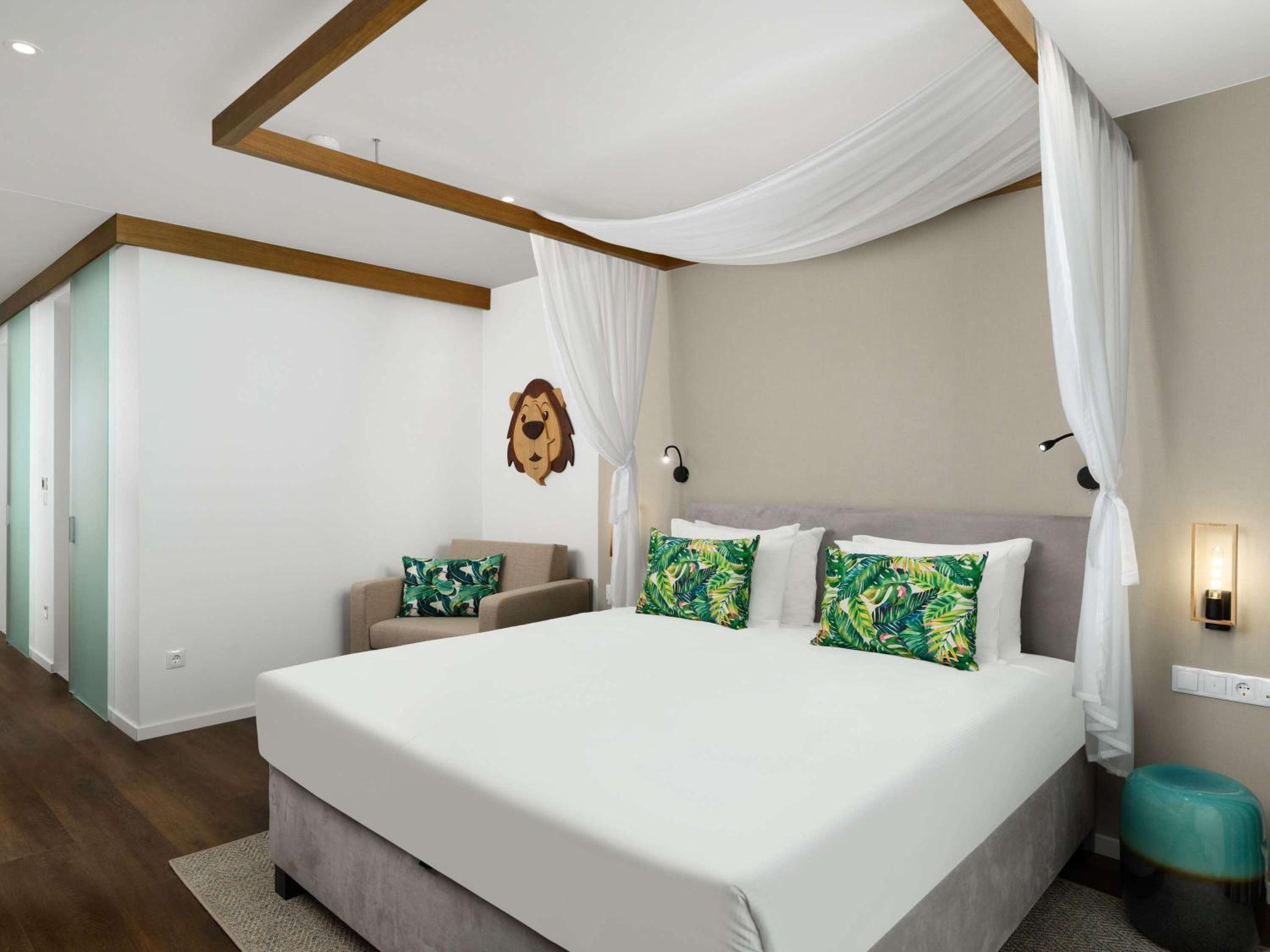 Superior King Room - Photo 1