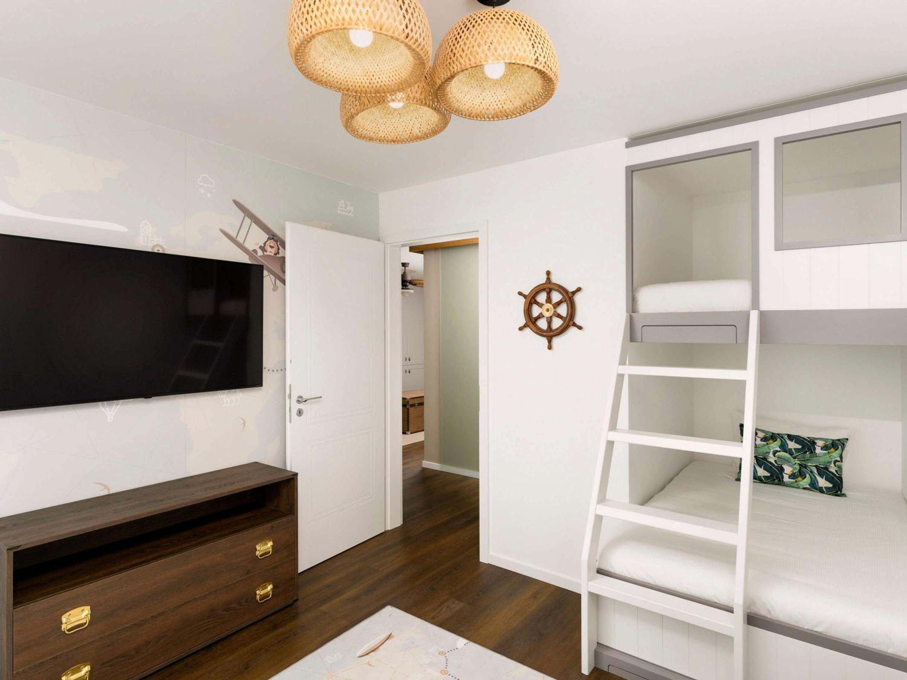 Deluxe Suite with King Bed  - Photo 3