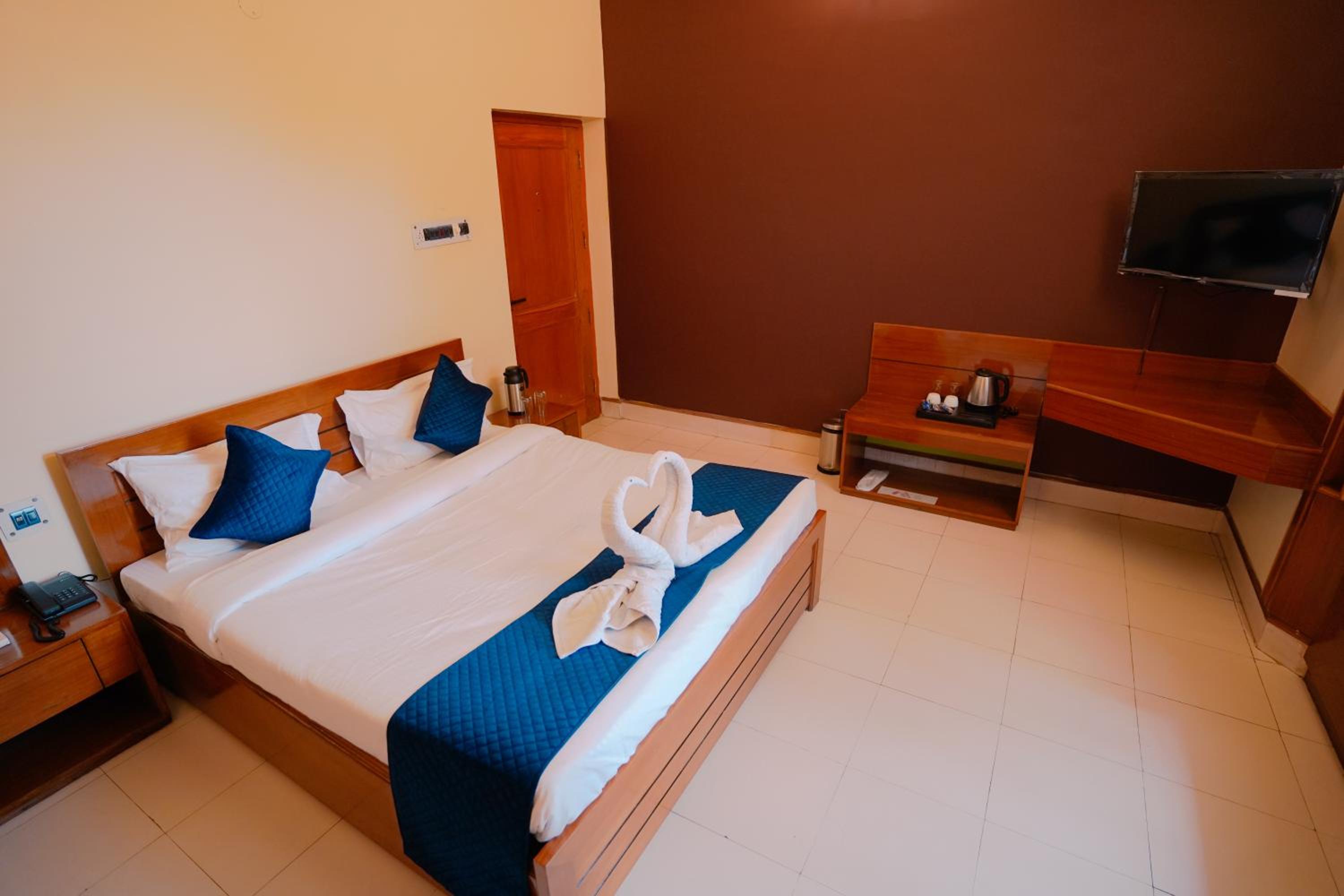 Double Room with Balcony (2 Adults + 1 Child)