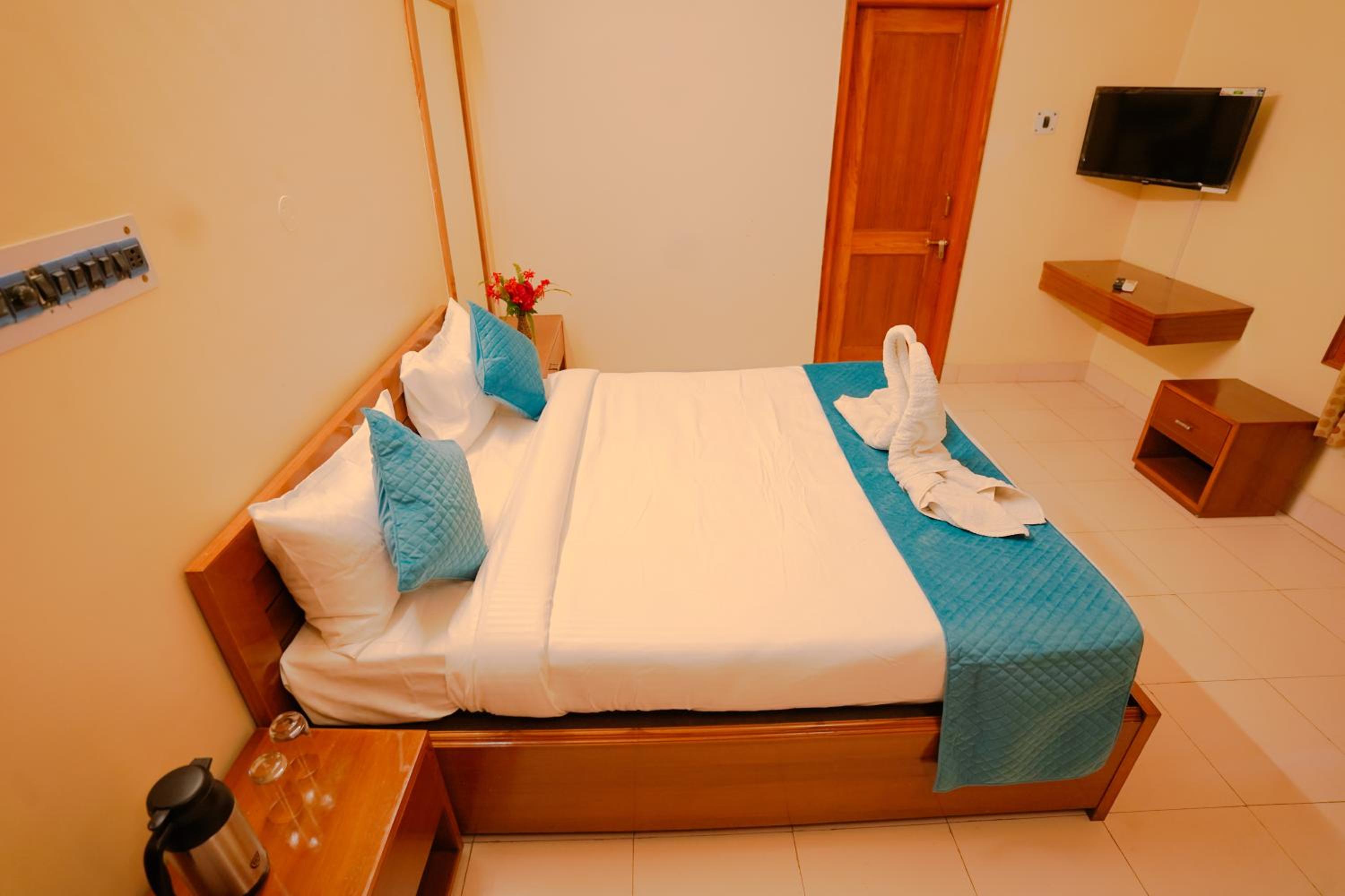 Budget Double Room - Photo 2