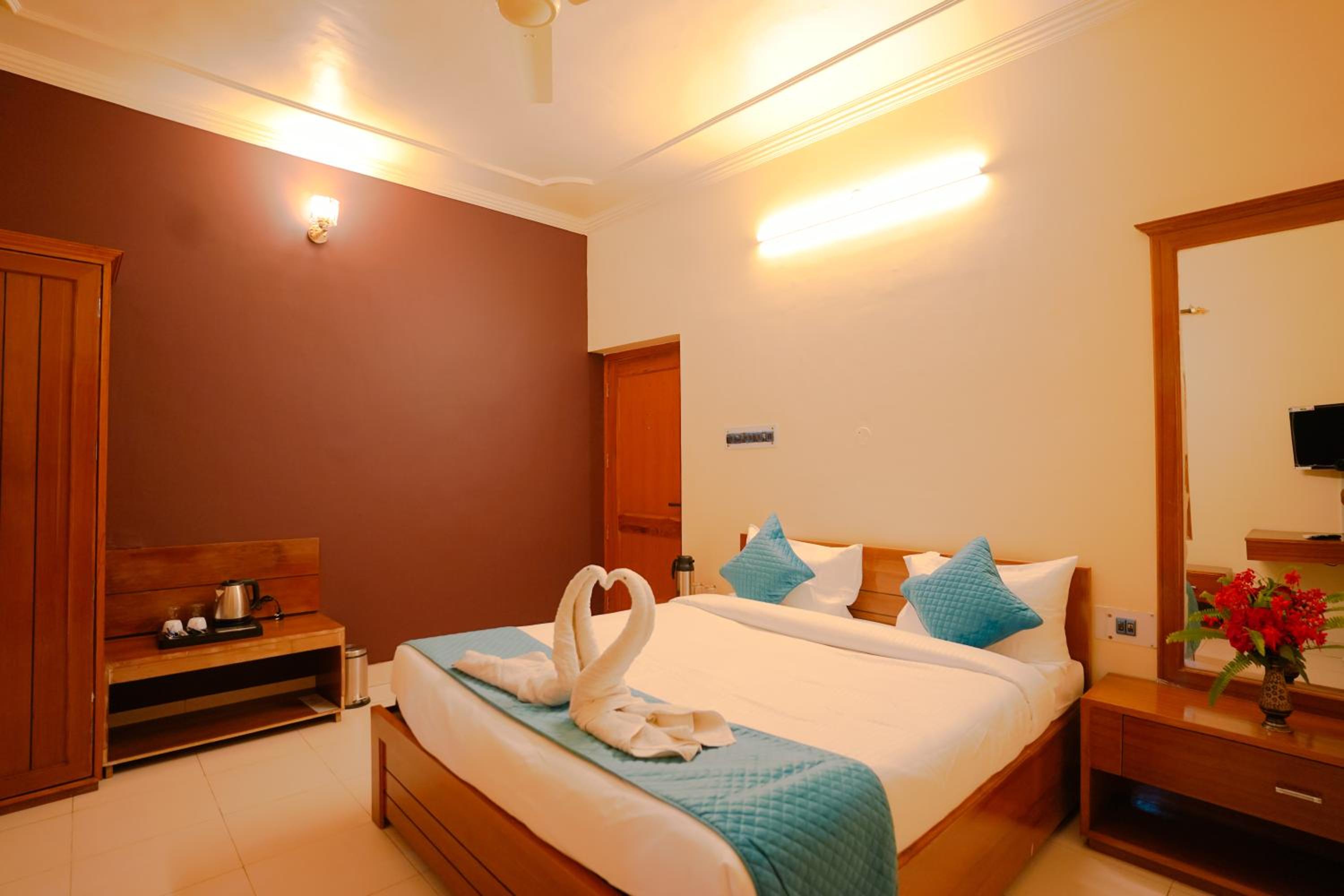 Budget Double Room - Photo 15