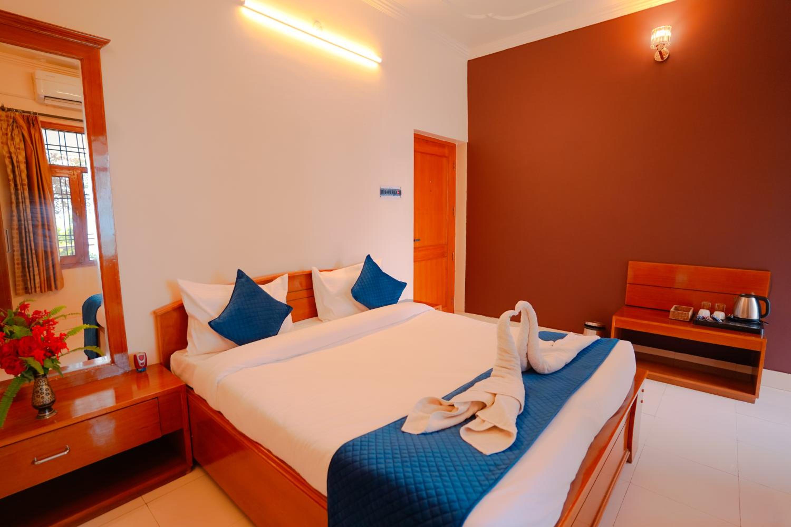 Budget Double Room - Photo 5