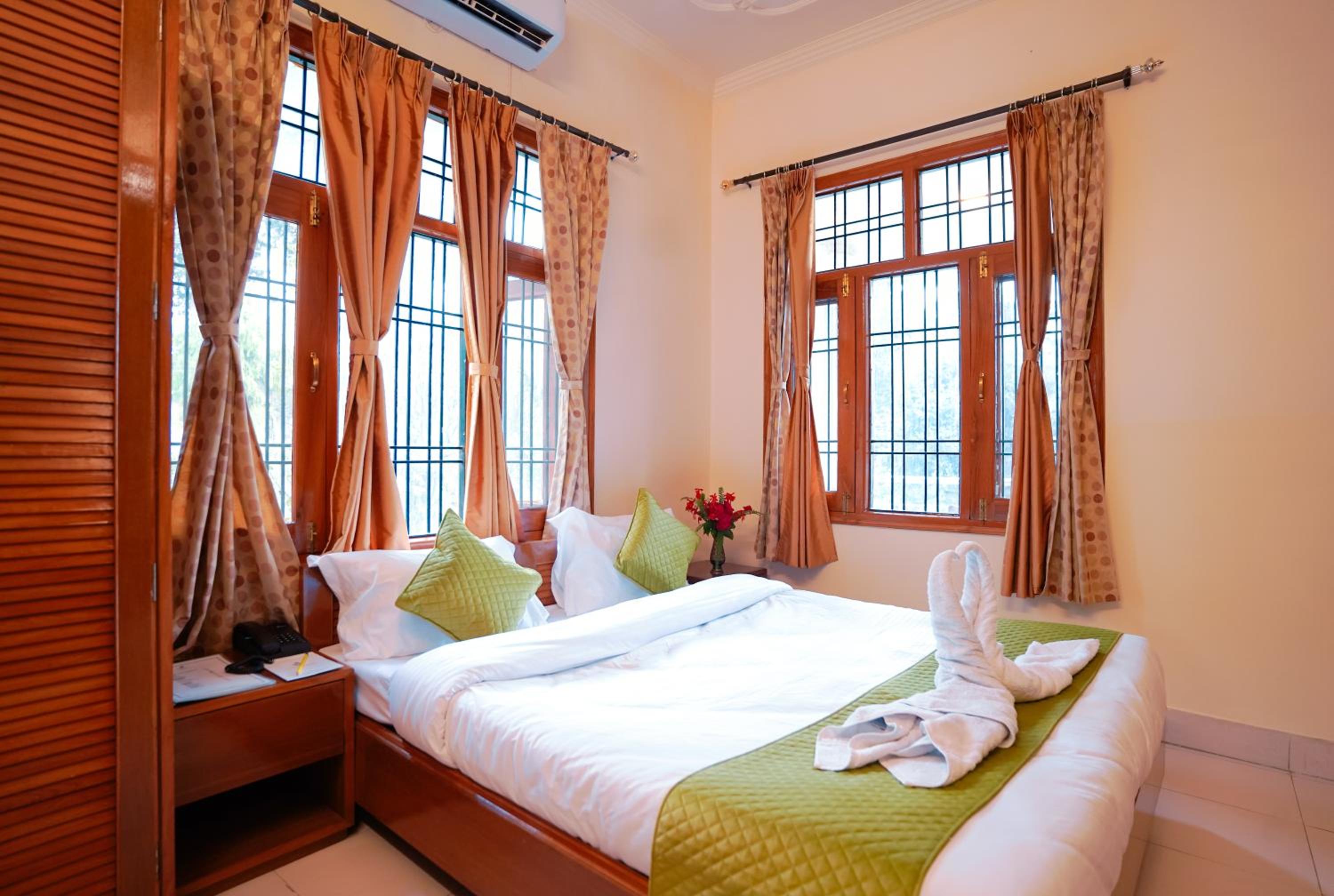 Budget Double Room - Photo 6