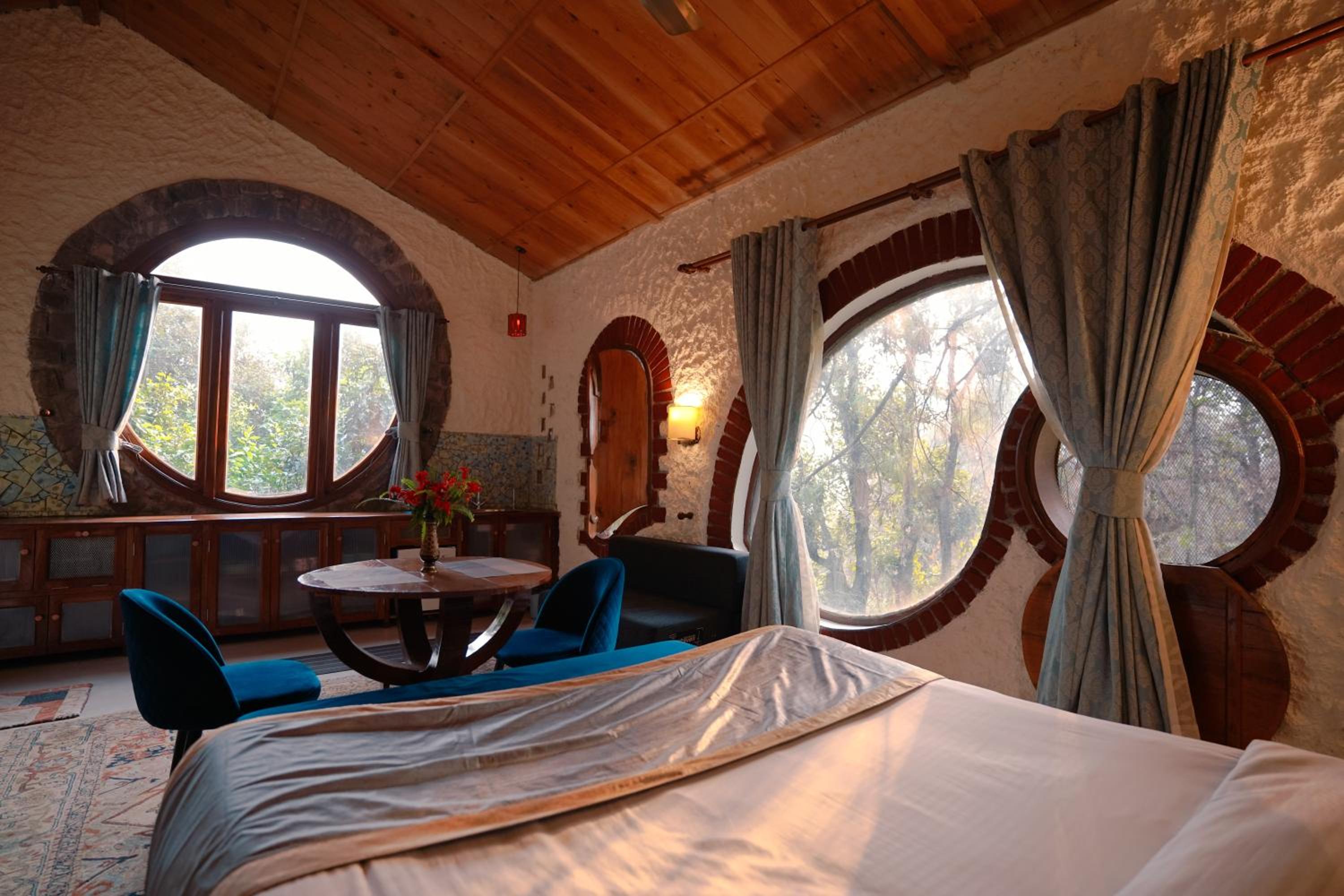 Deluxe Two-Bedroom Apartment with Garden View