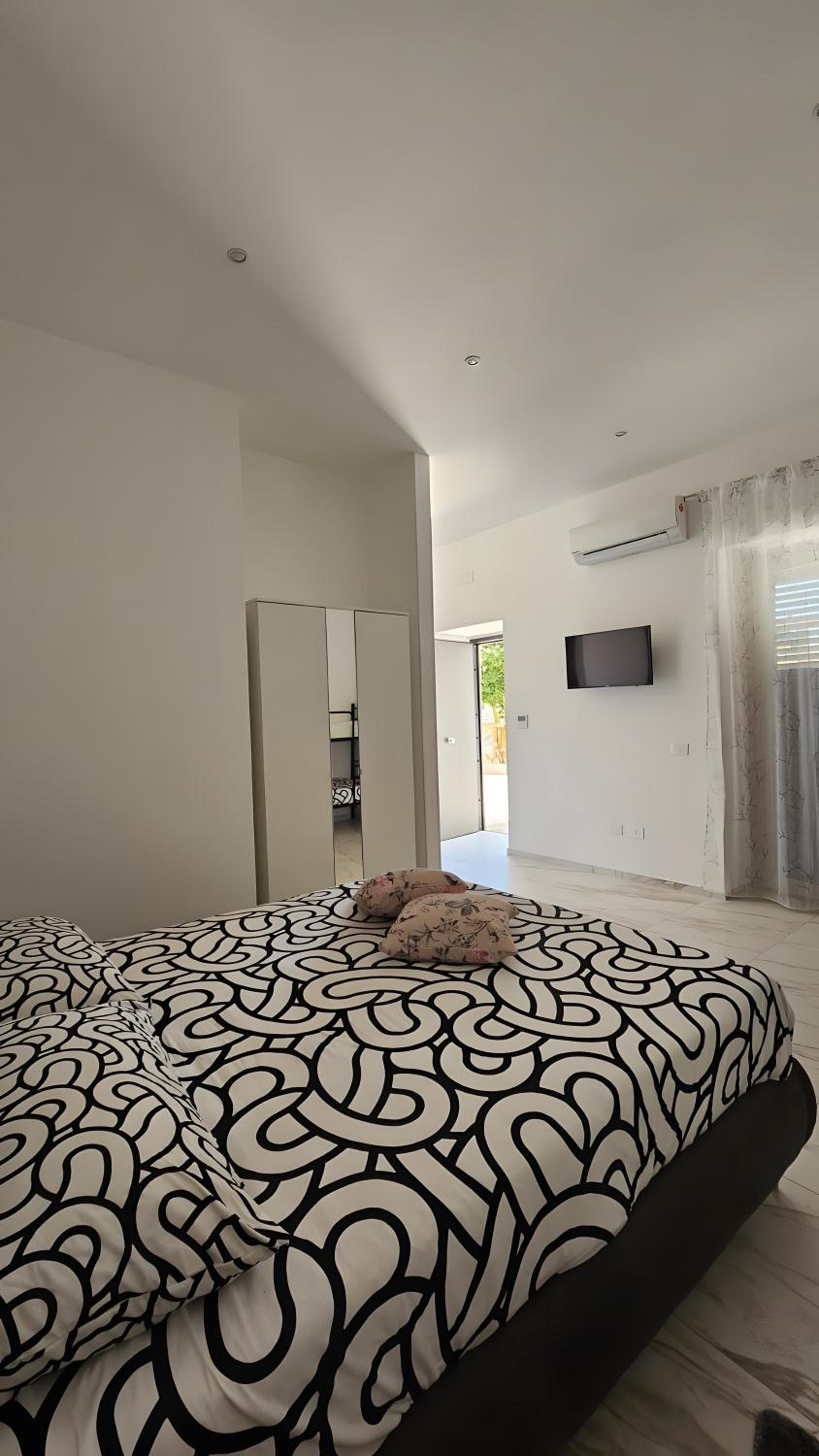 Triple Room with Shower - Photo 2