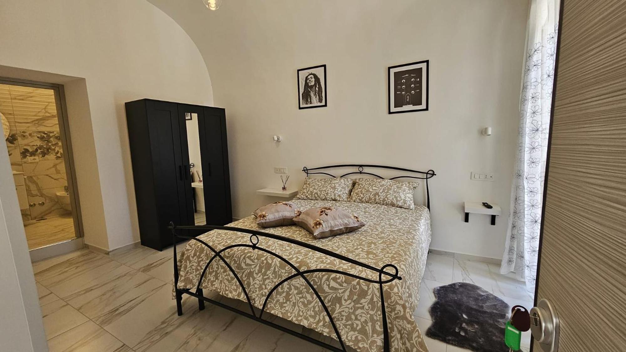 Standard Queen Room - Photo 1