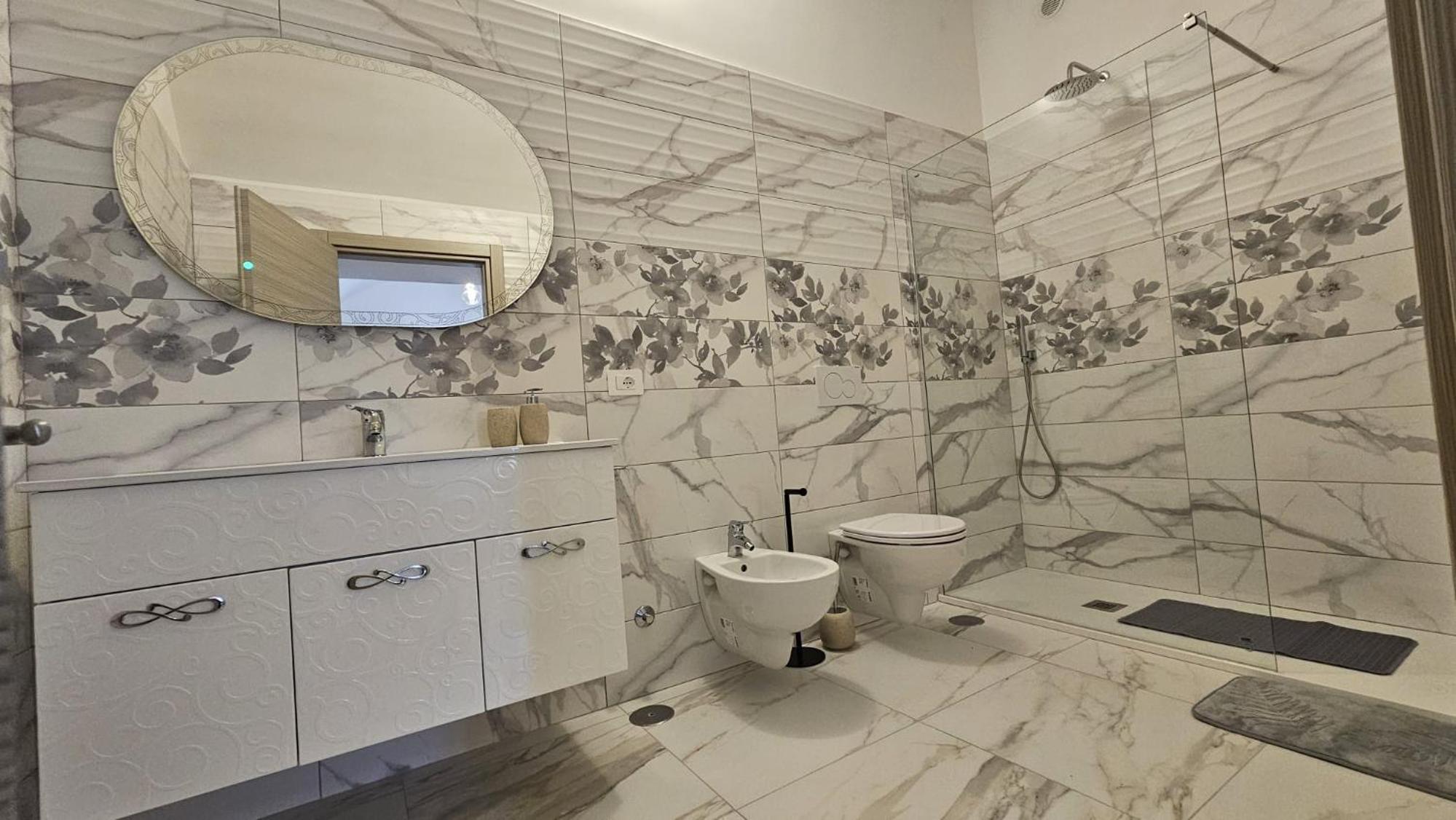 Standard Queen Room - Photo 4