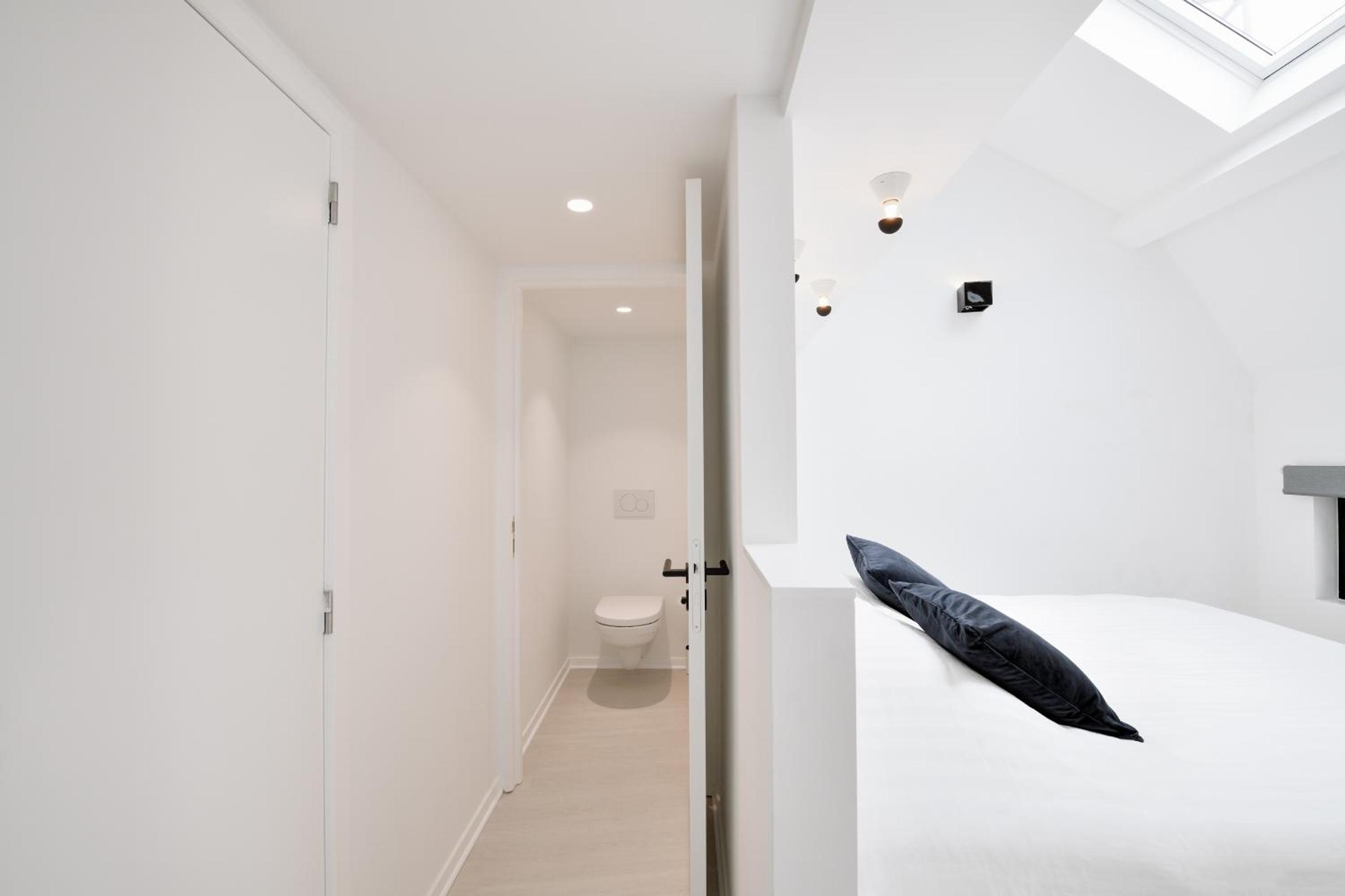 One-Bedroom Apartment - Photo 1