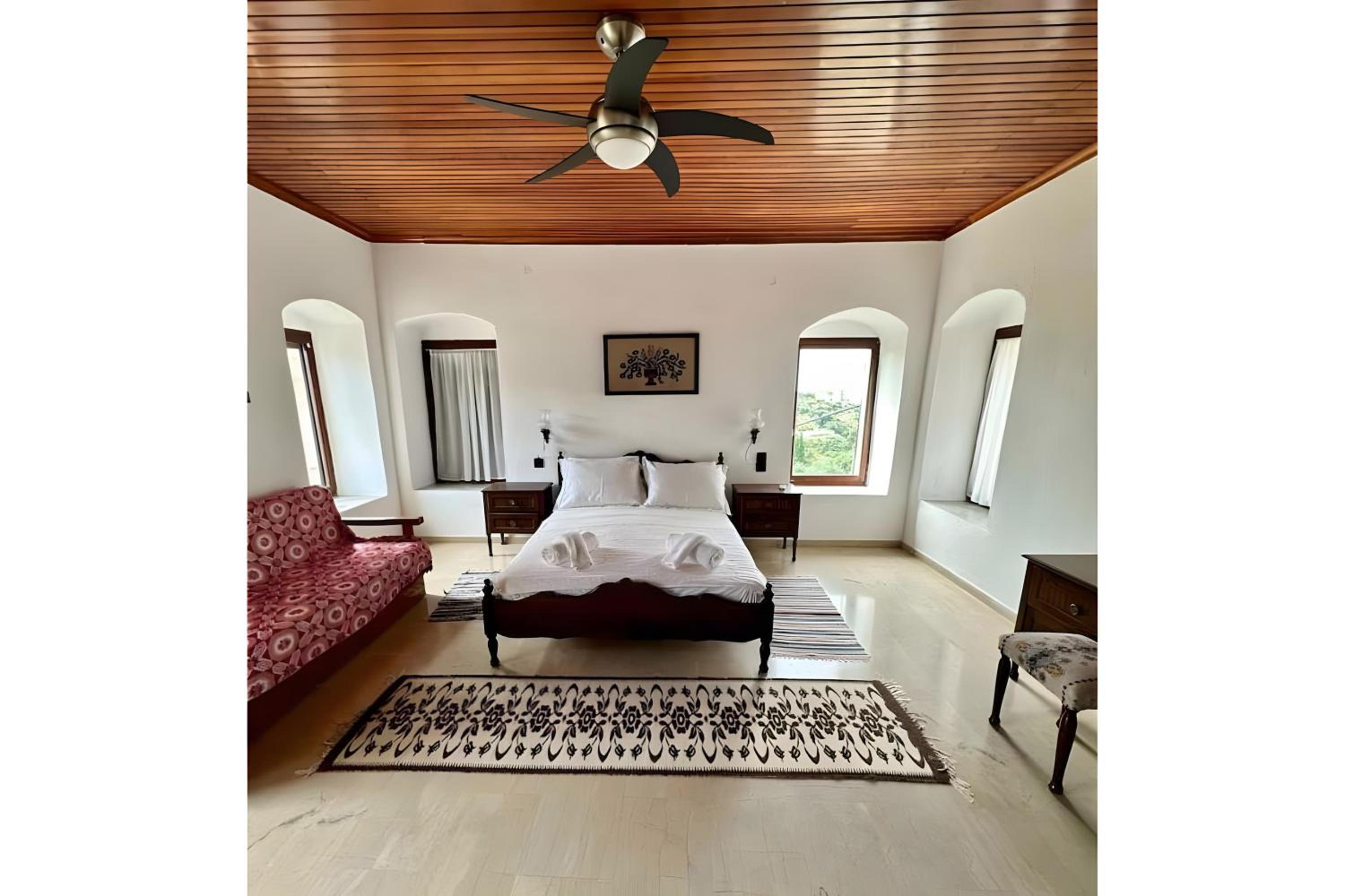 Superior One-Bedroom Apartment with Balcony