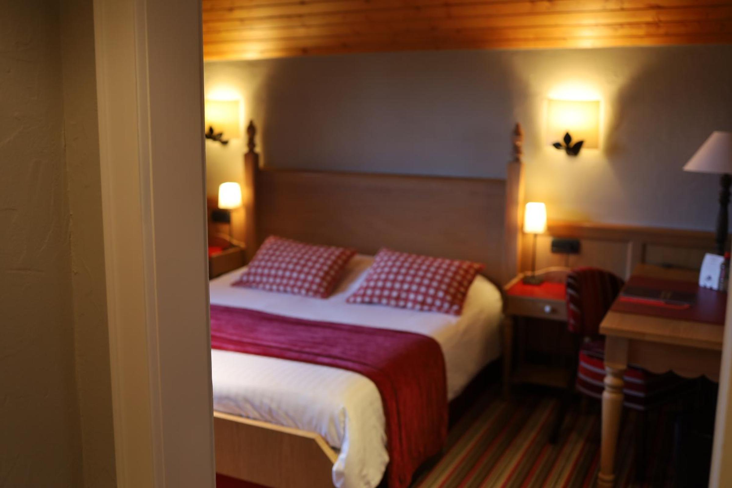 Standard Double Room photo 2