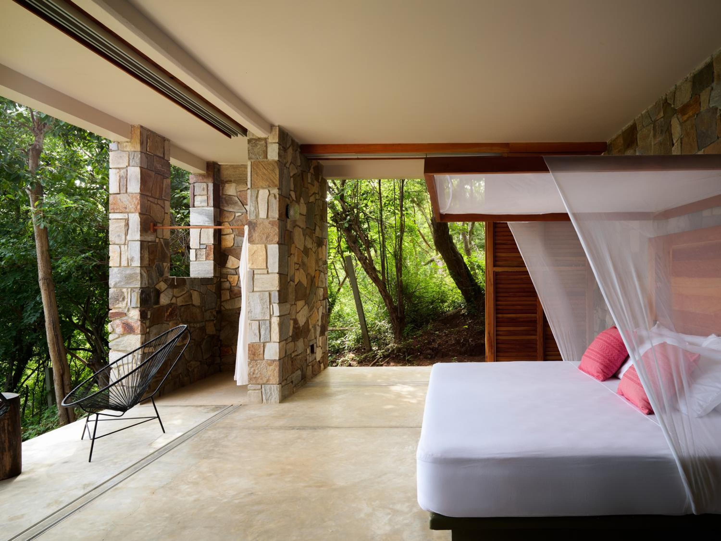 Deluxe Bungalow with Garden View