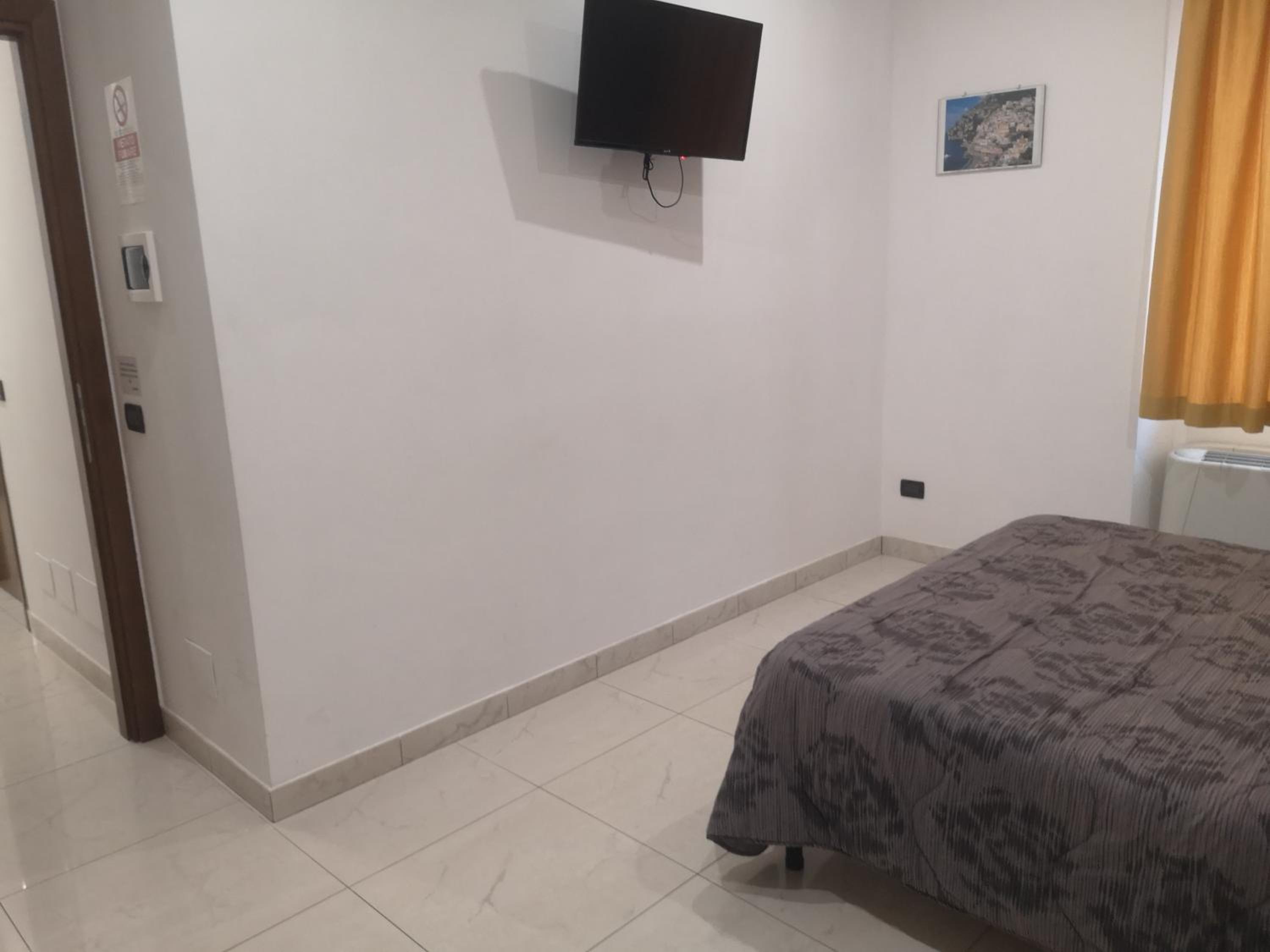 Deluxe Room (2 Adults + 1 Child) photo 1
