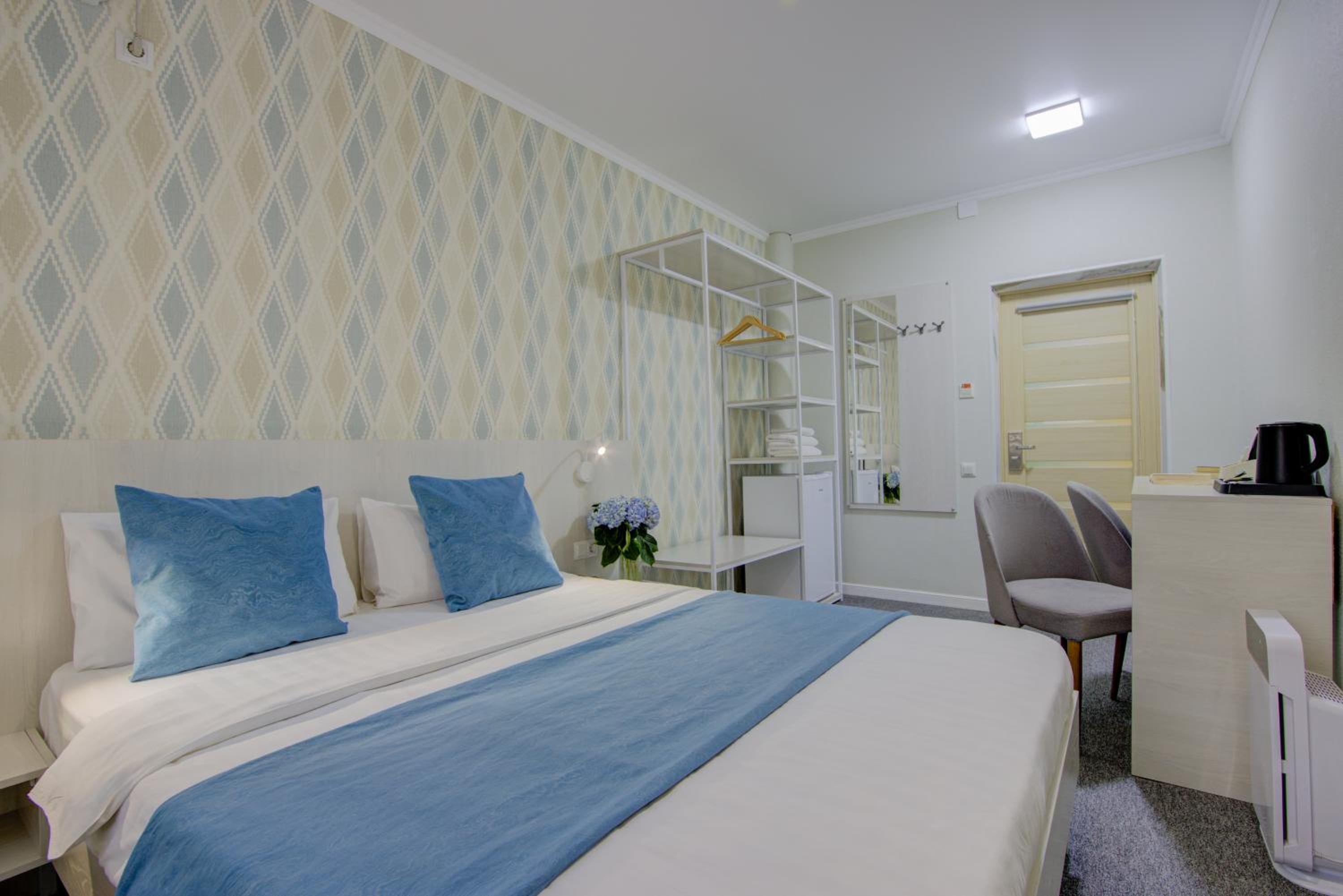 Standard Double Room with Shared Bathroom photo 2
