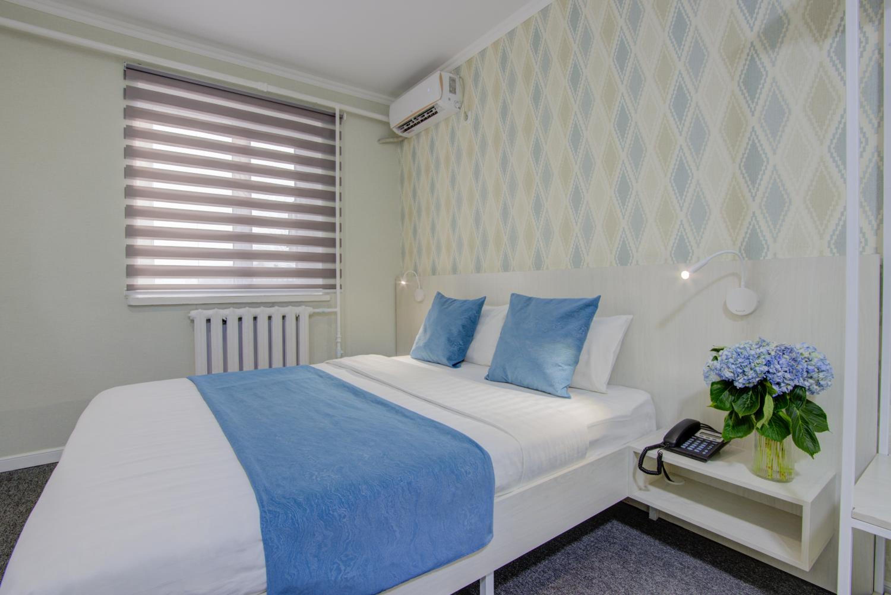Standard Double Room with Shared Bathroom photo 3