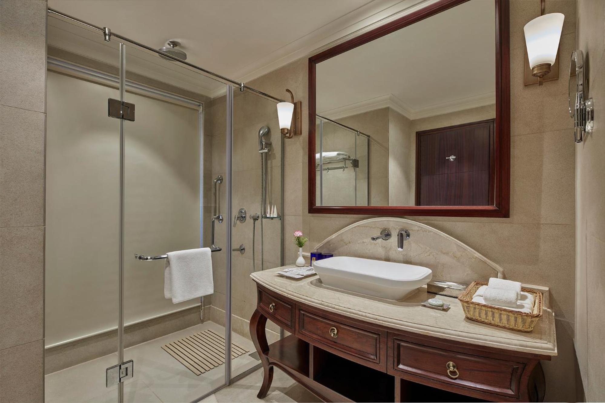 Large Double Room photo