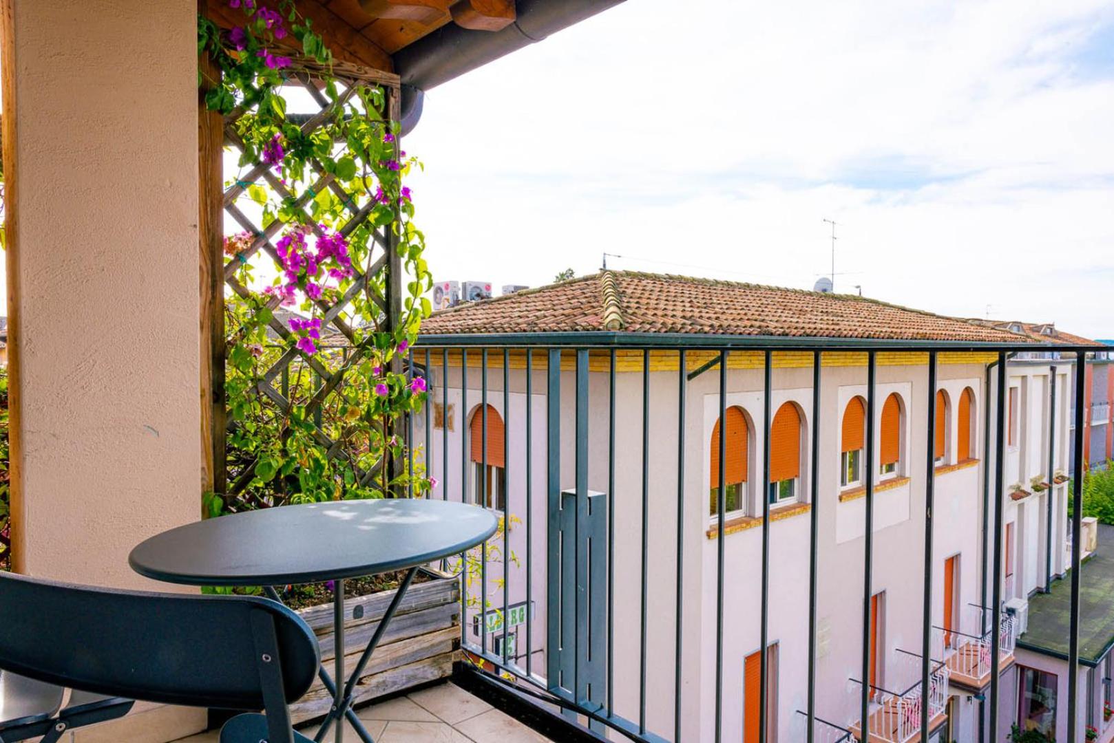 Superior Double or Twin Room with Balcony and Lake View - Photo 5
