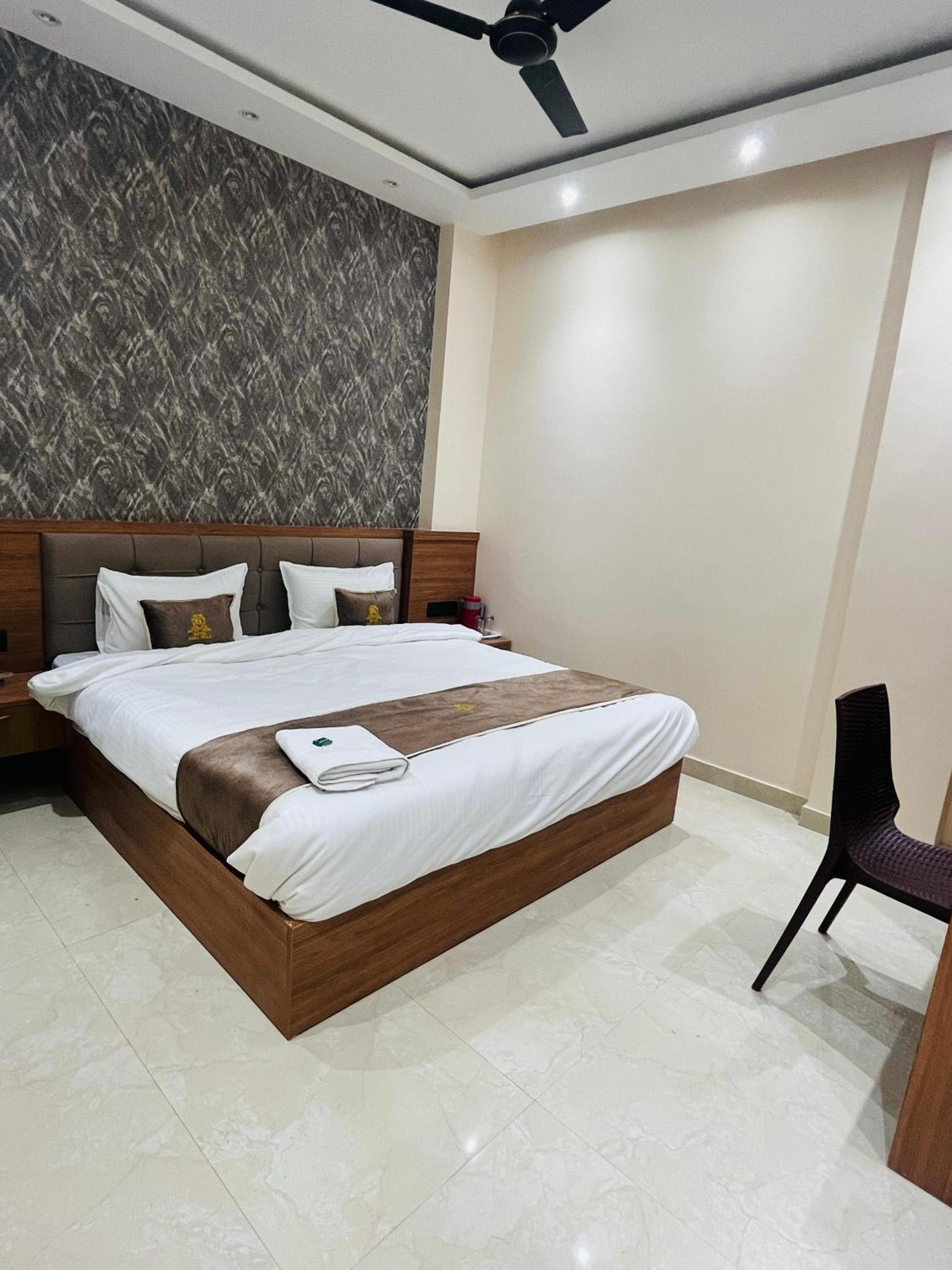 Deluxe Room - Photo 29