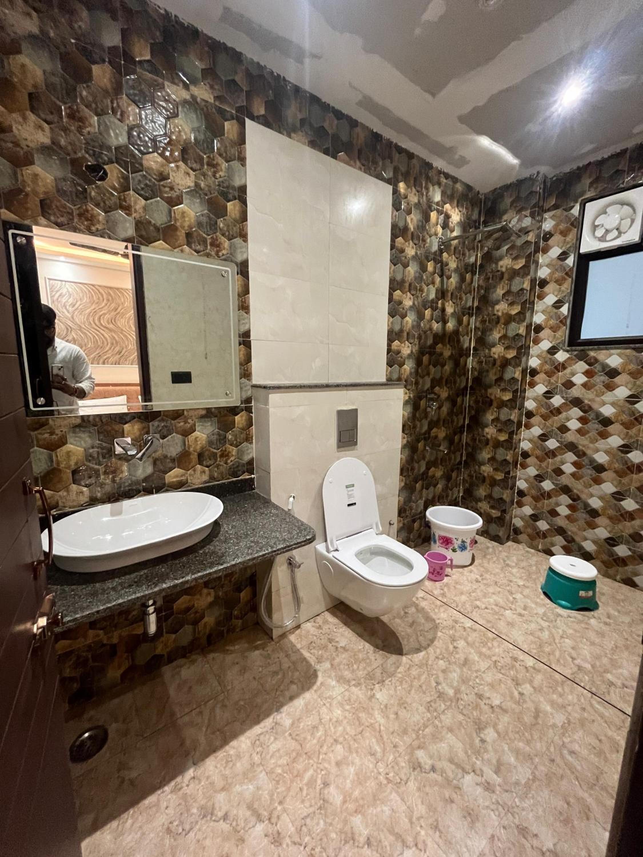 Deluxe Room - Photo 15