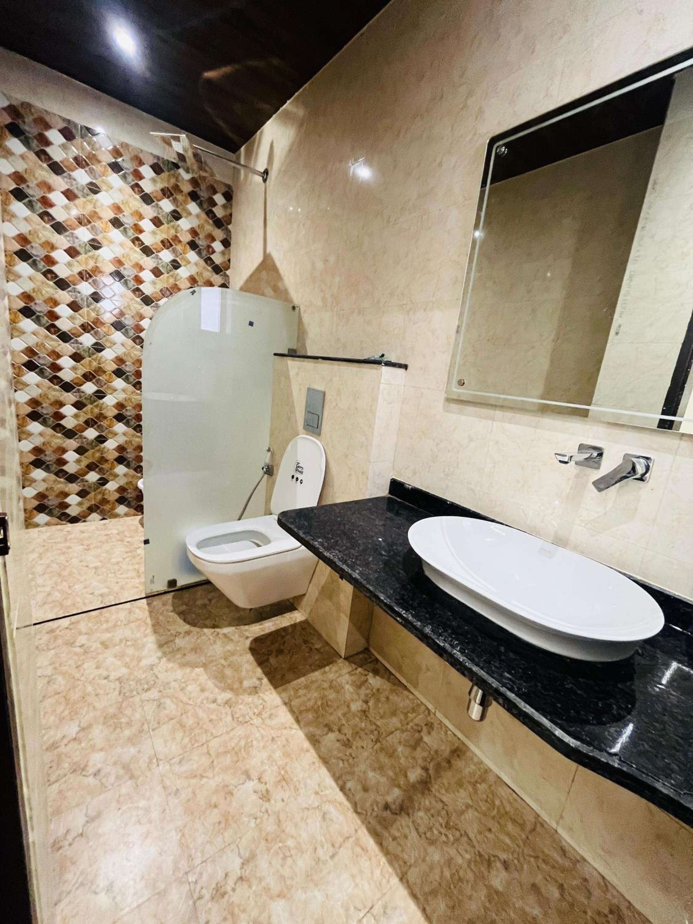 Deluxe Room - Photo 5
