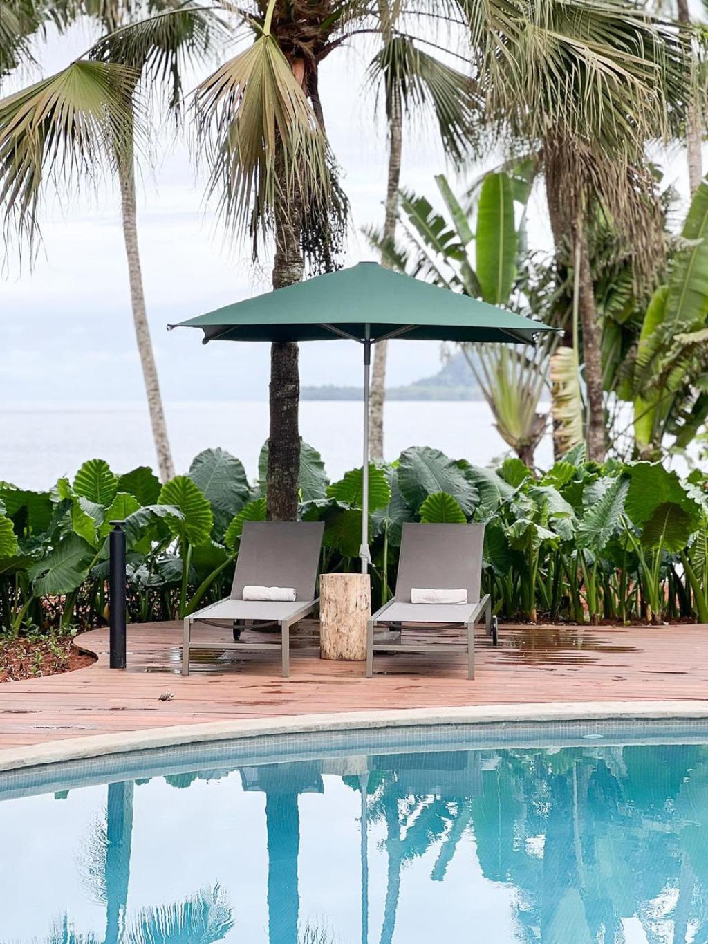 Bungalow with Pool View photo 3