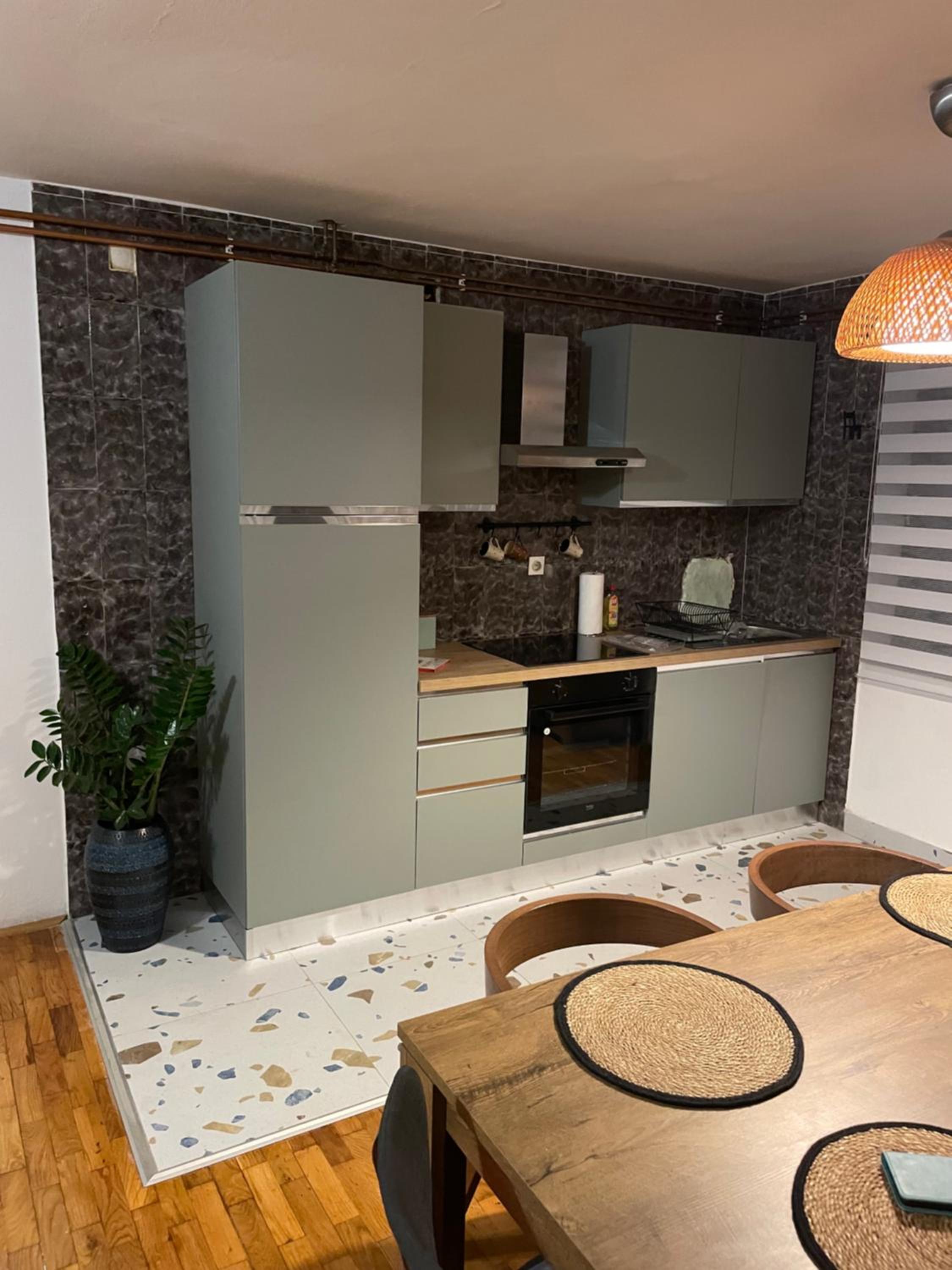 Two-Bedroom House - Photo 4