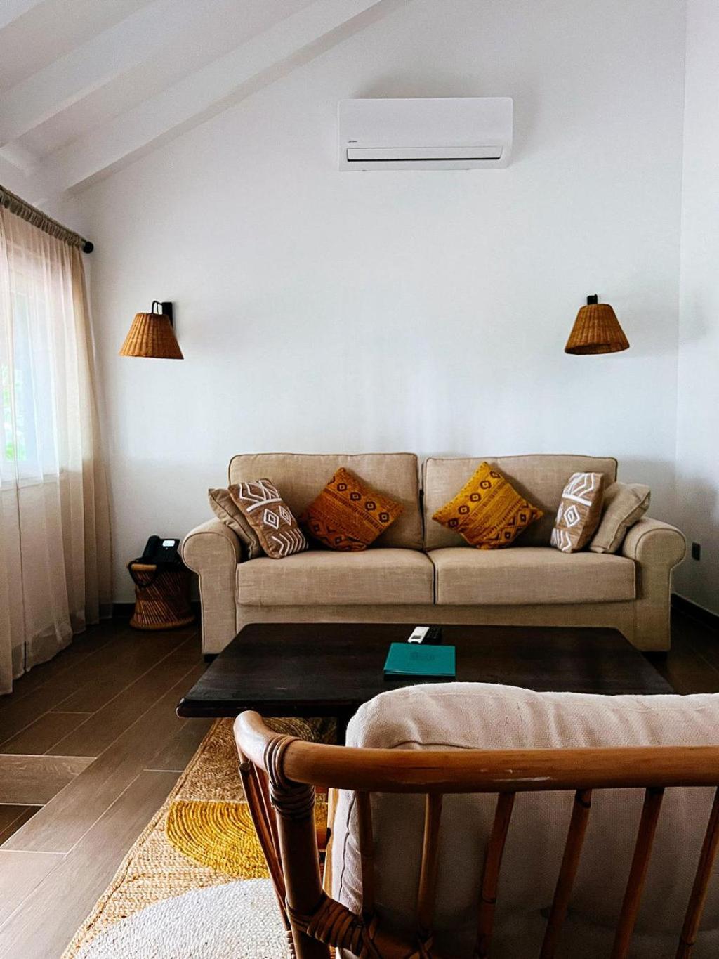 Bungalow with Sea View photo 2