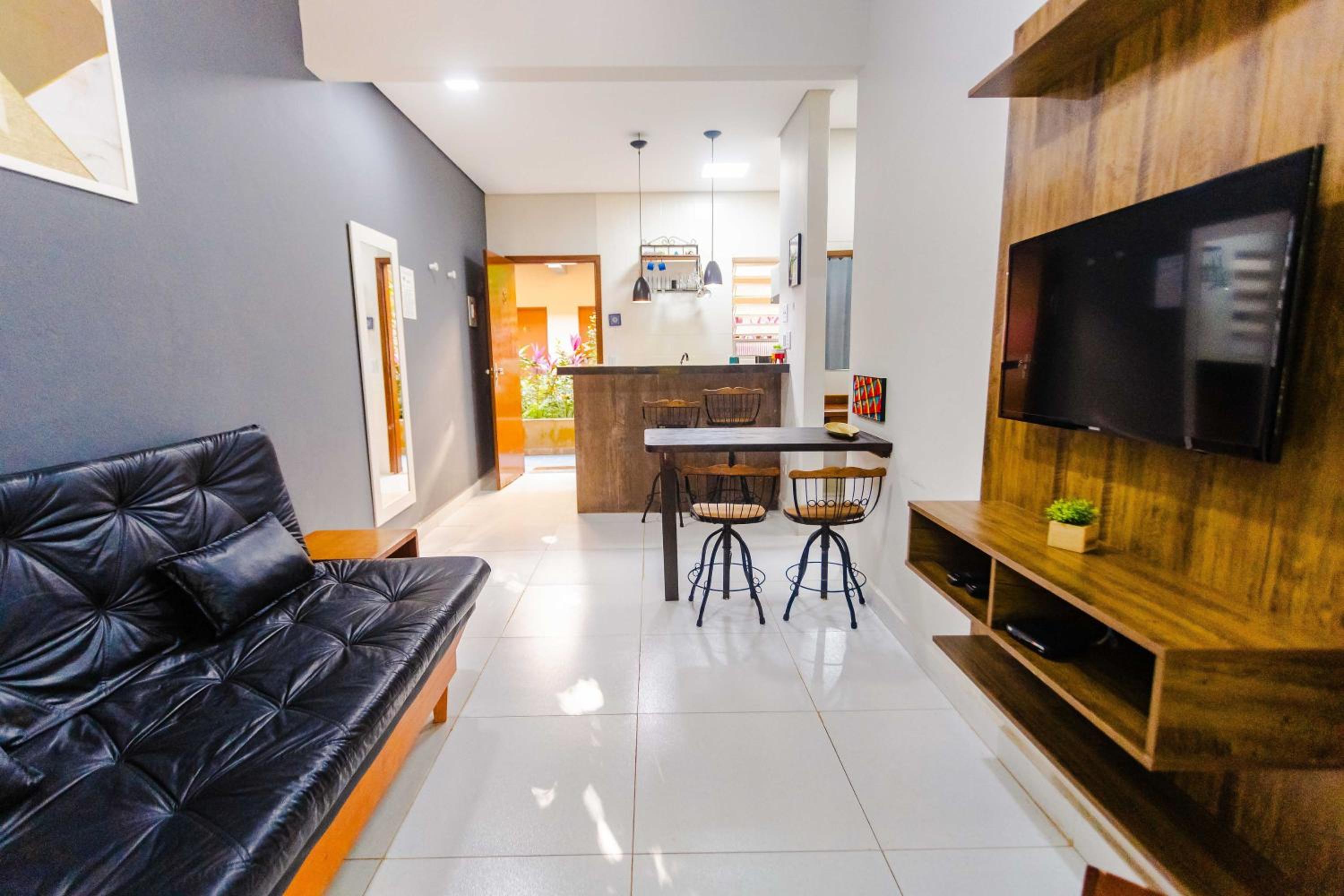 Apartment photo 2