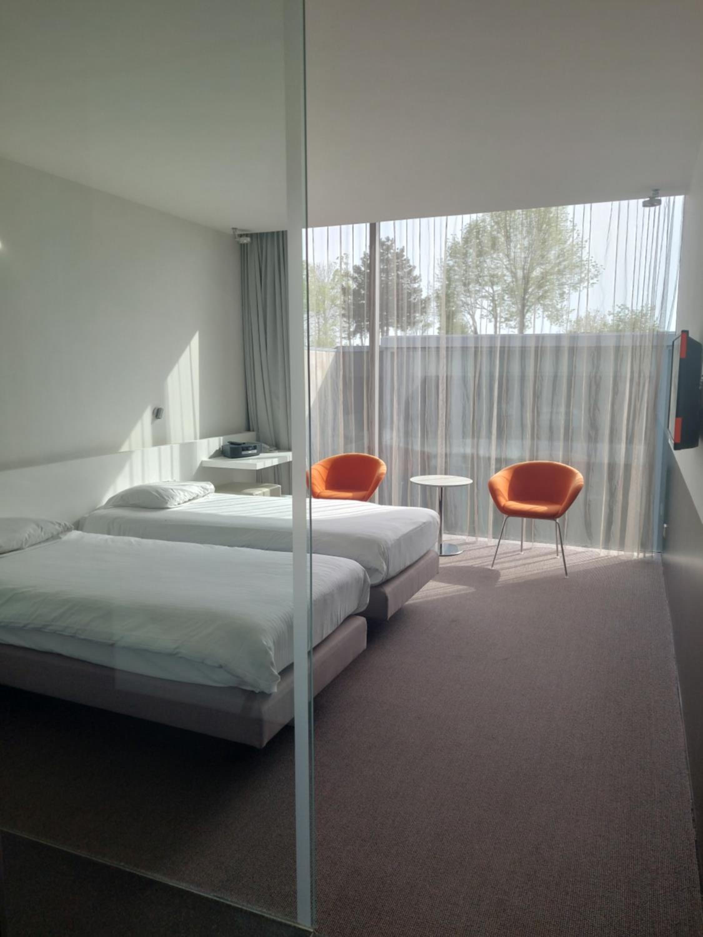 Standard Twin Room - Photo 3