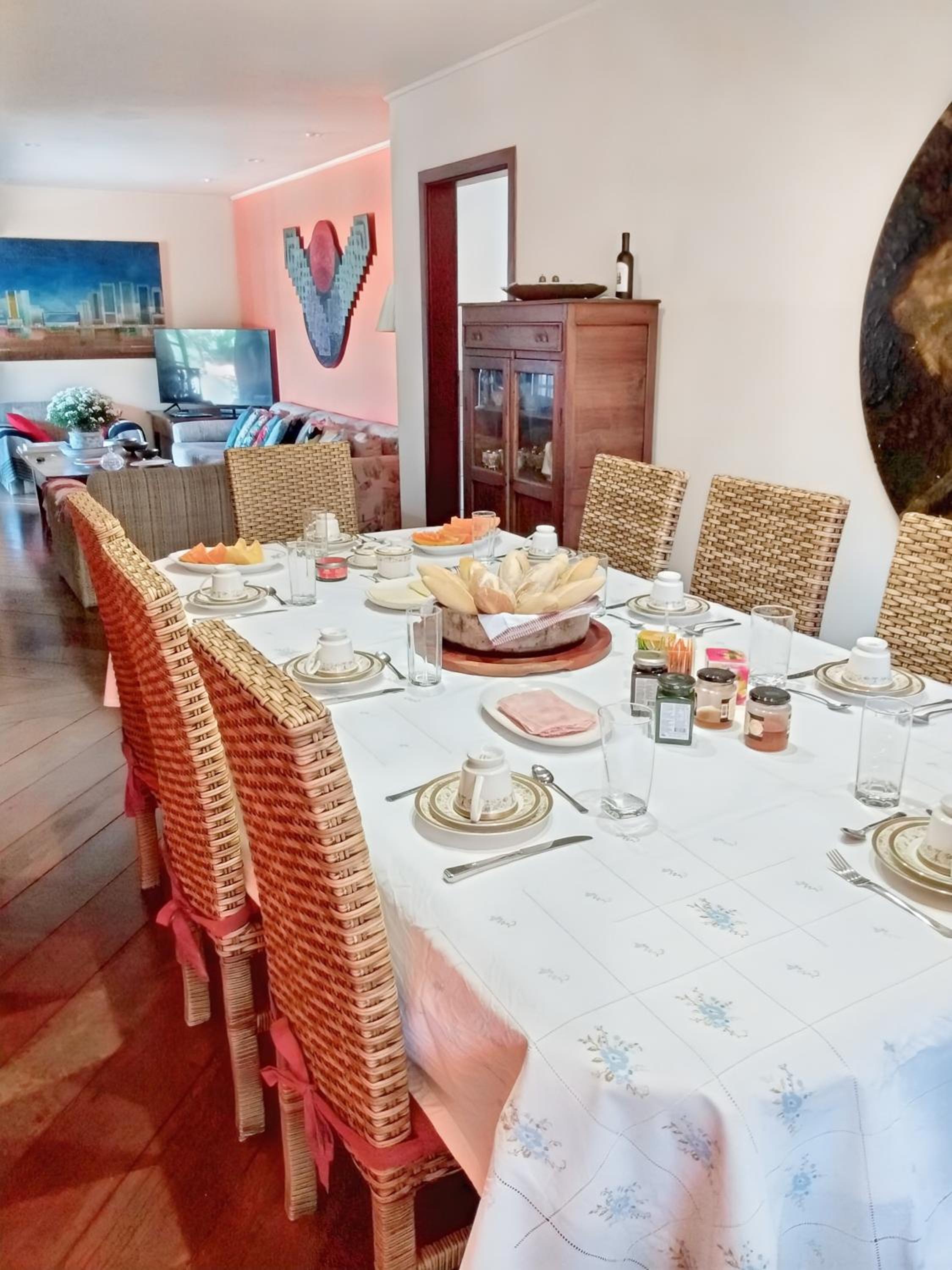 Deluxe King Suite - Photo 6