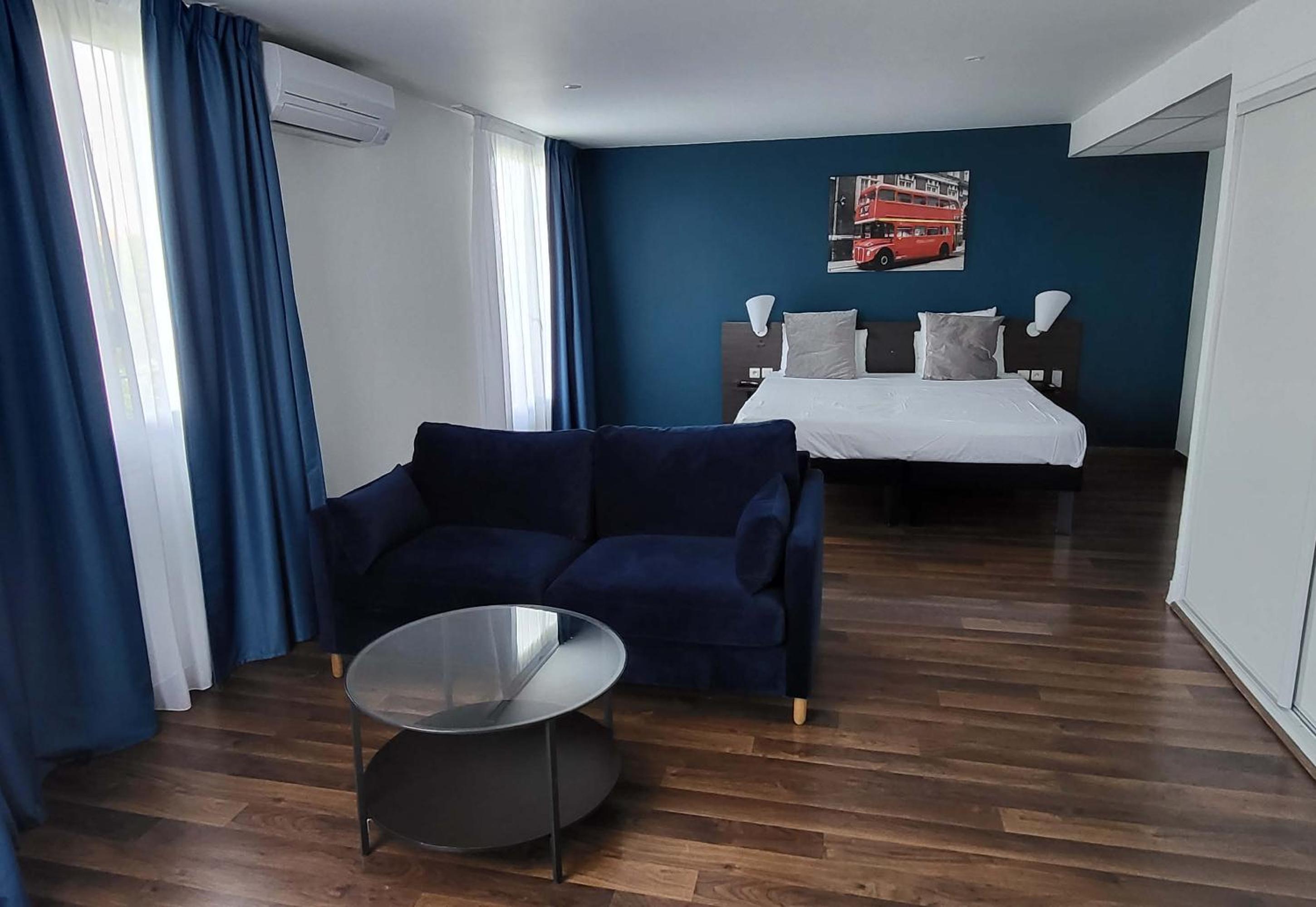 Double Room - Photo 9