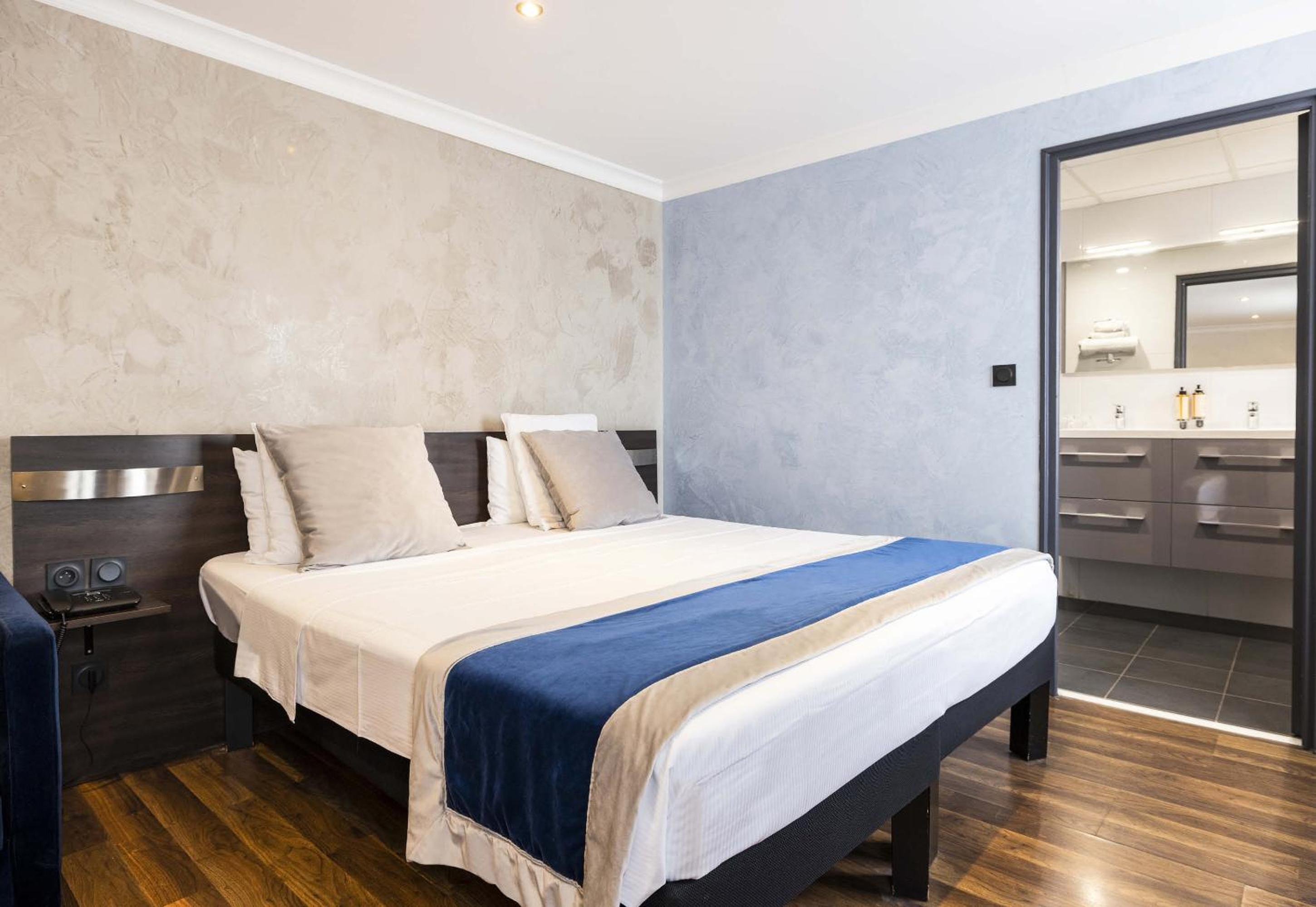 Quadruple Room - Photo 9