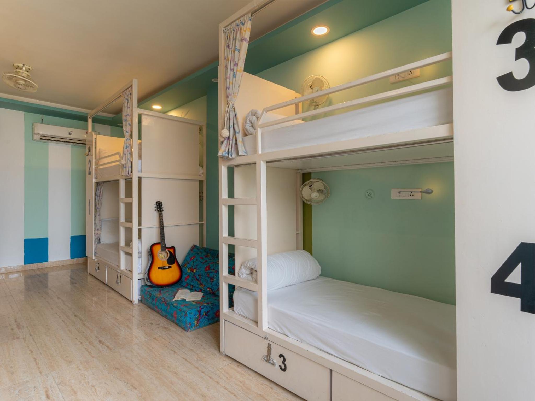 Bed in 8-Bed Female Dormitory Room photo 3