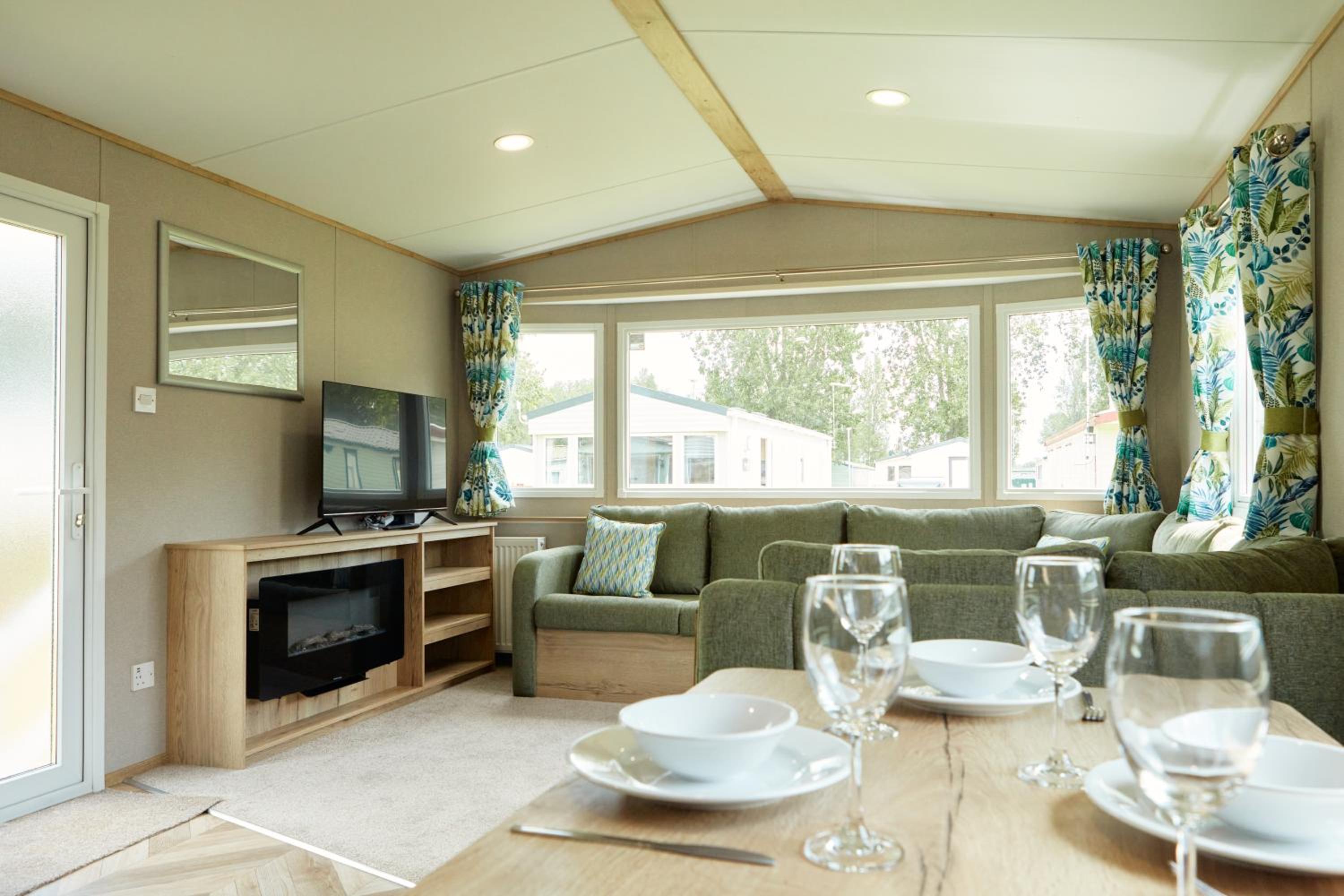 Silver 3 Bed Caravan photo 1