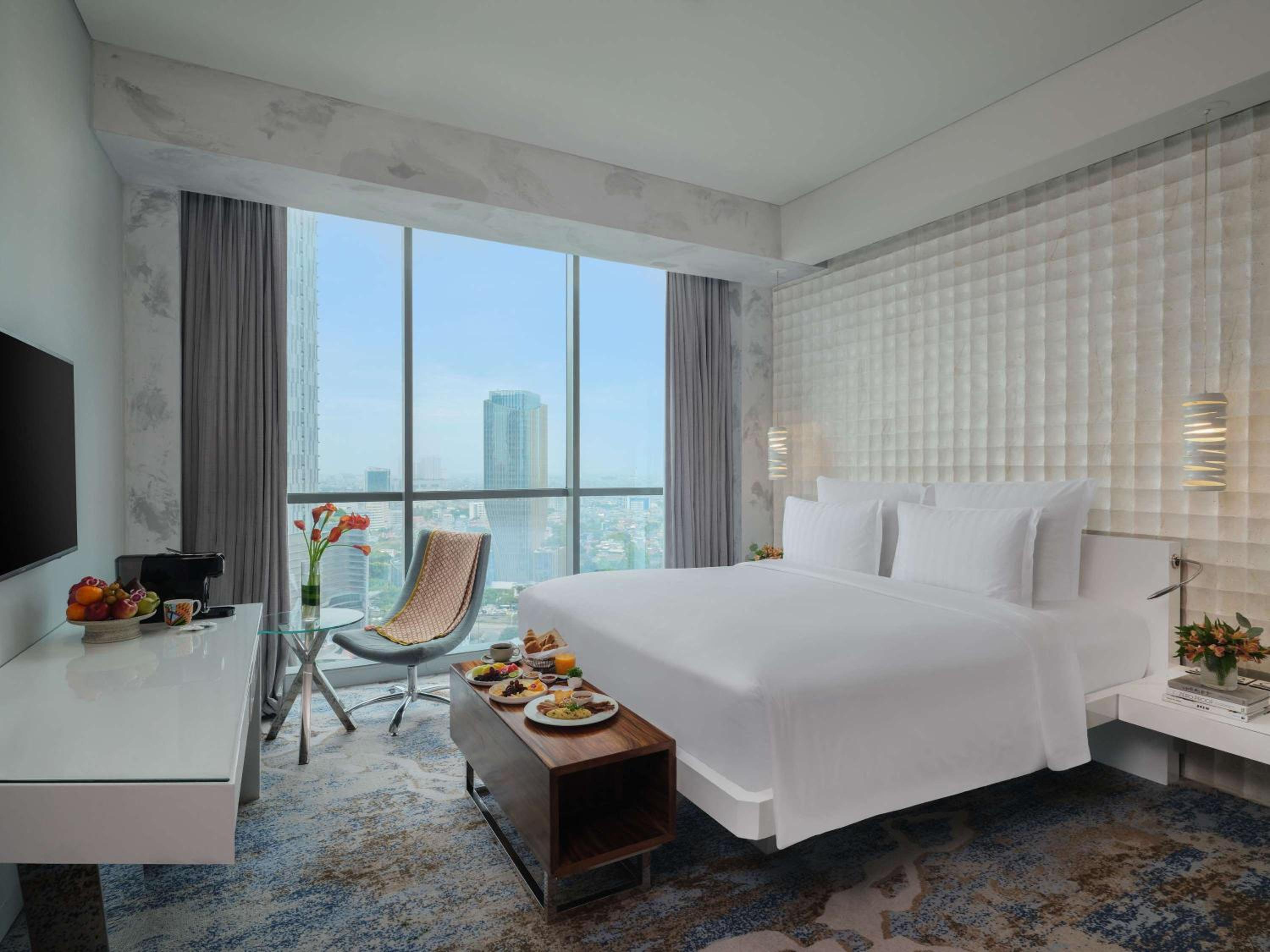 Executive Deluxe Queen Room - Lounge Access