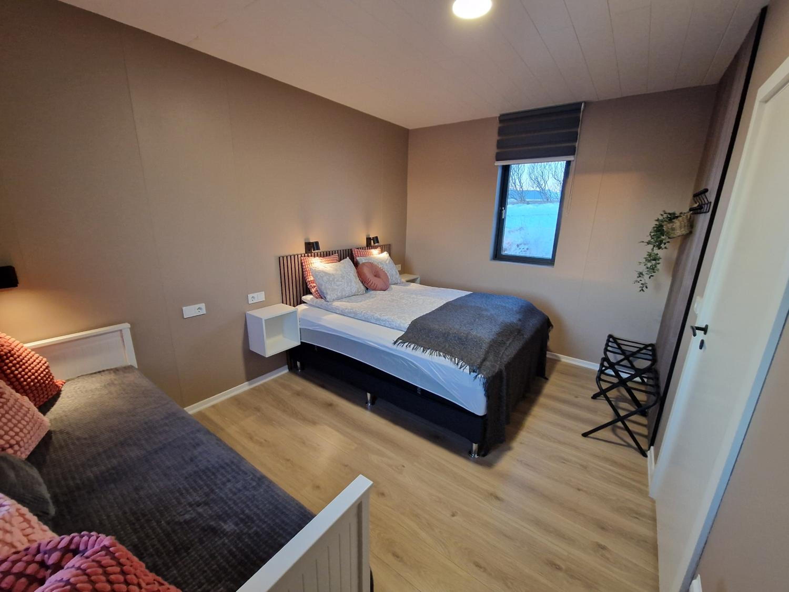 One-Bedroom House photo 1