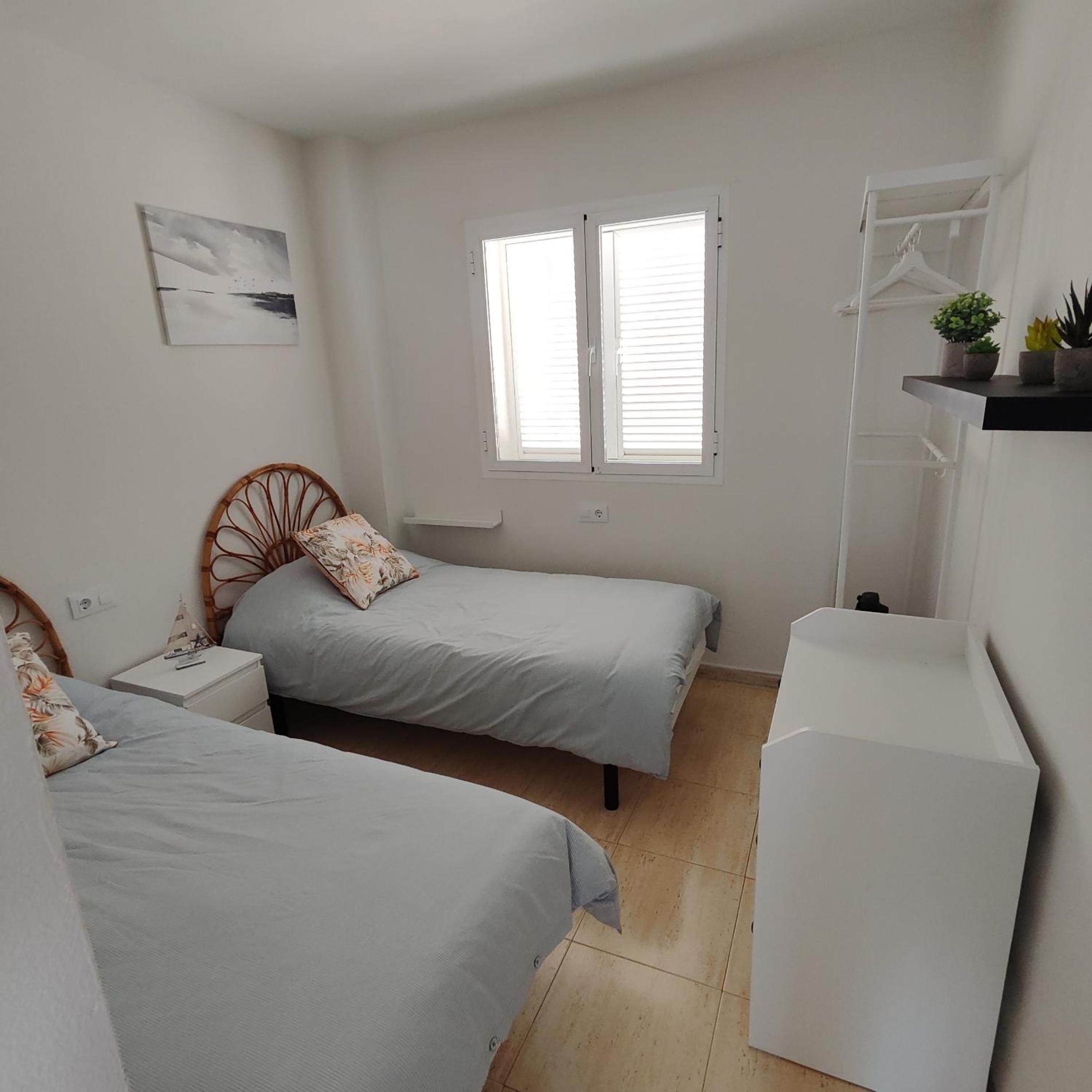 Apartamento de Dos Habitaciones con Terraza