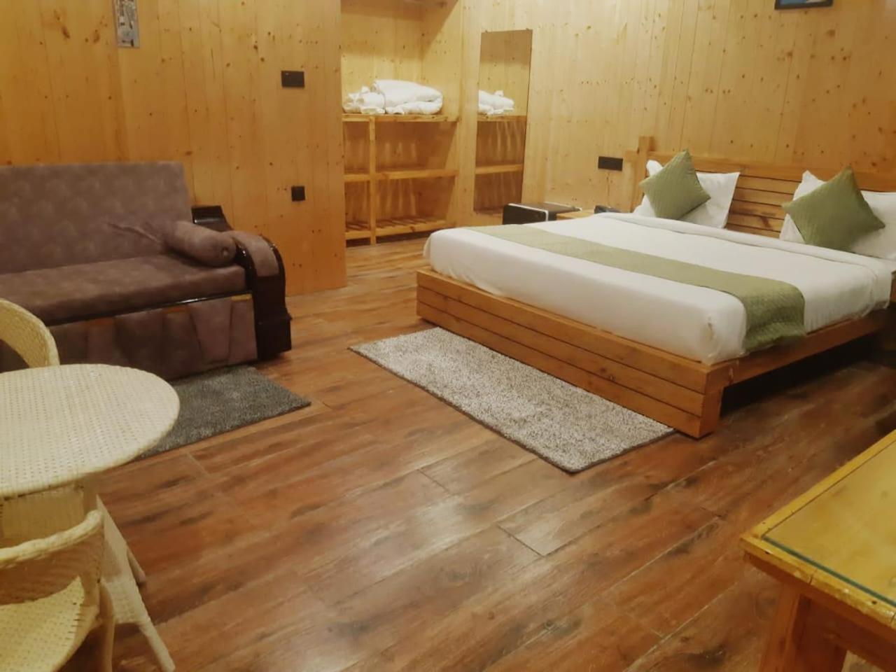 Deluxe Family Suite photo 3