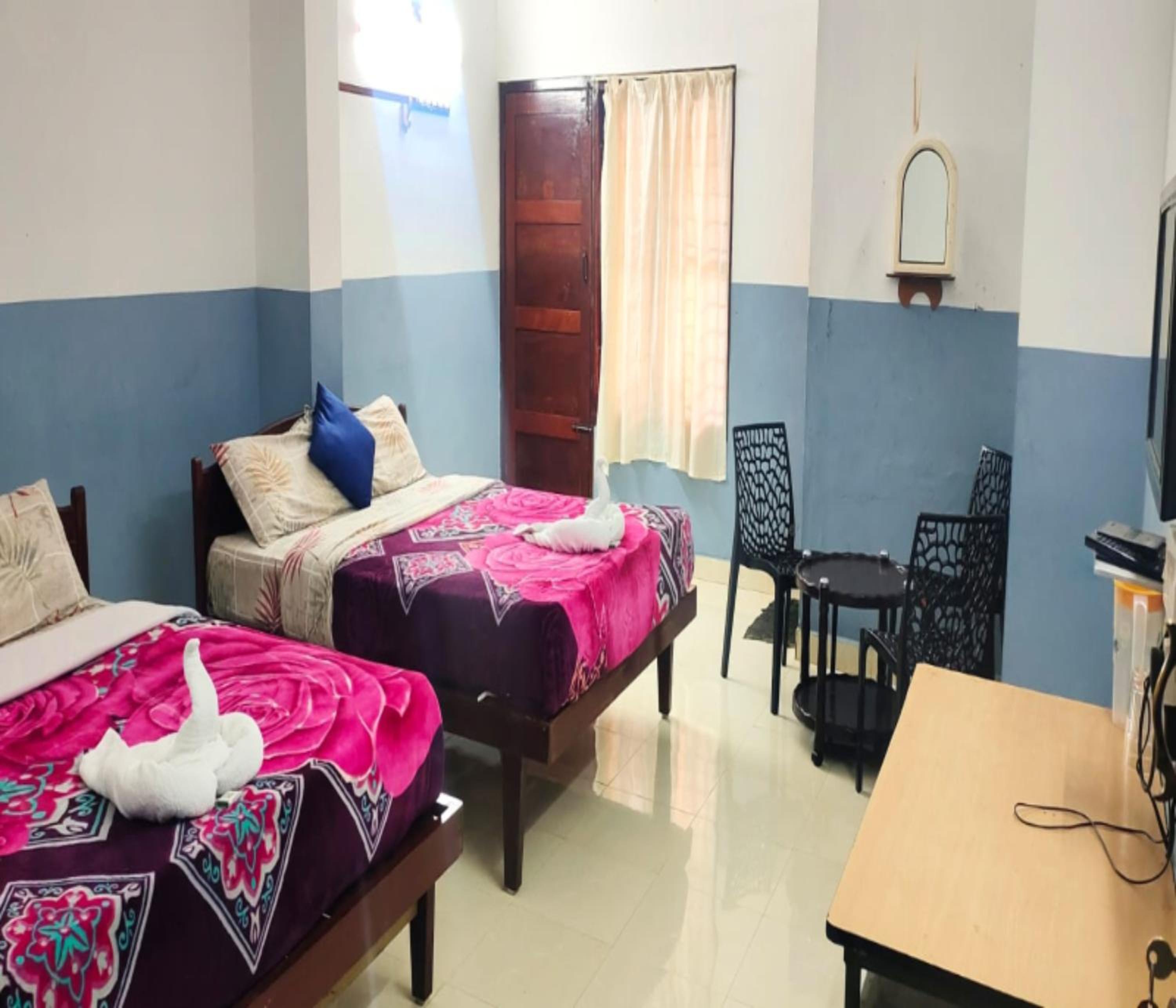 Double or Twin Room - Photo 2