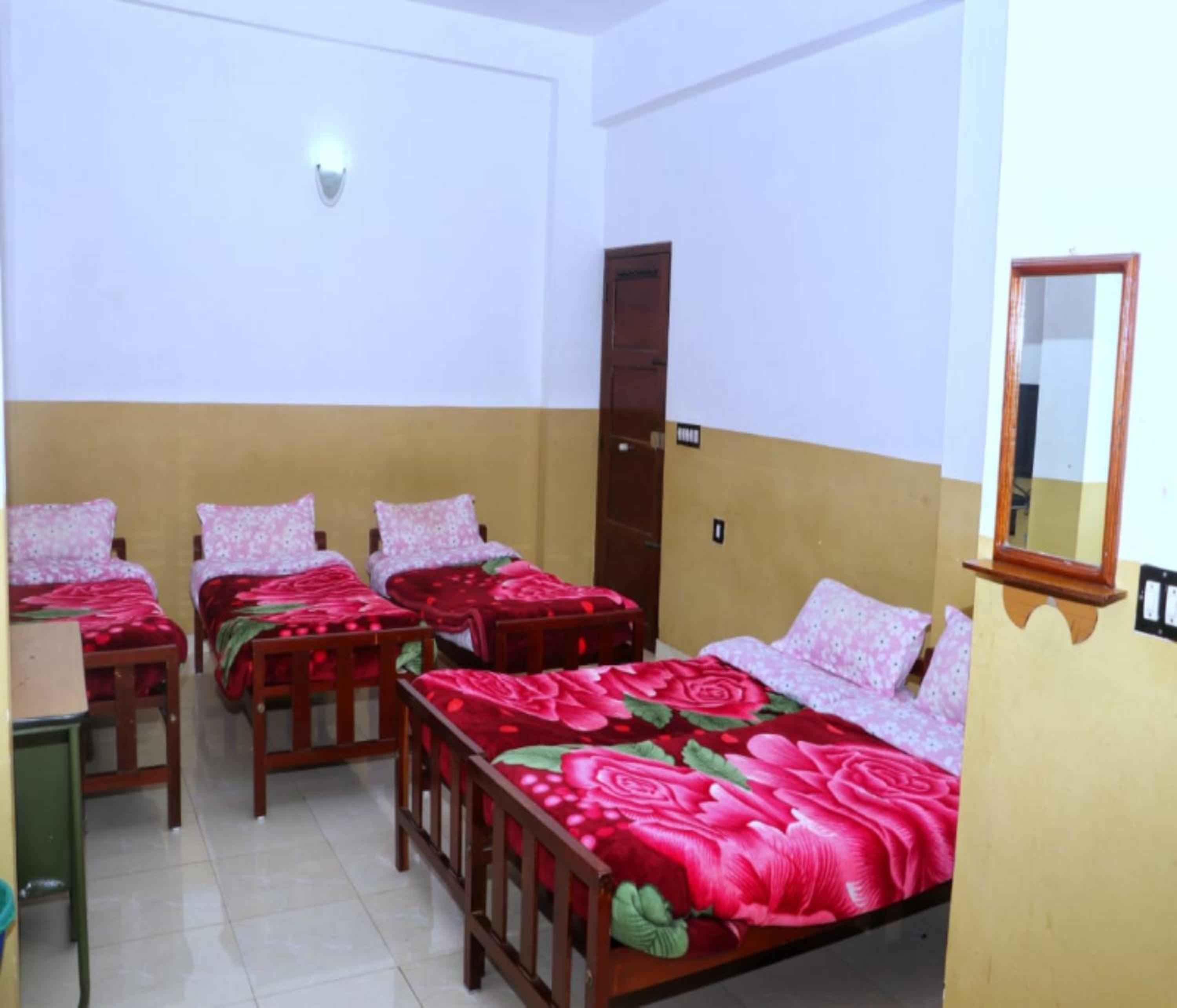 Mixed Dormitory Room