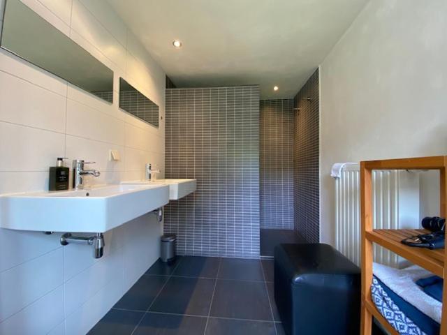 Large Double Room photo 3