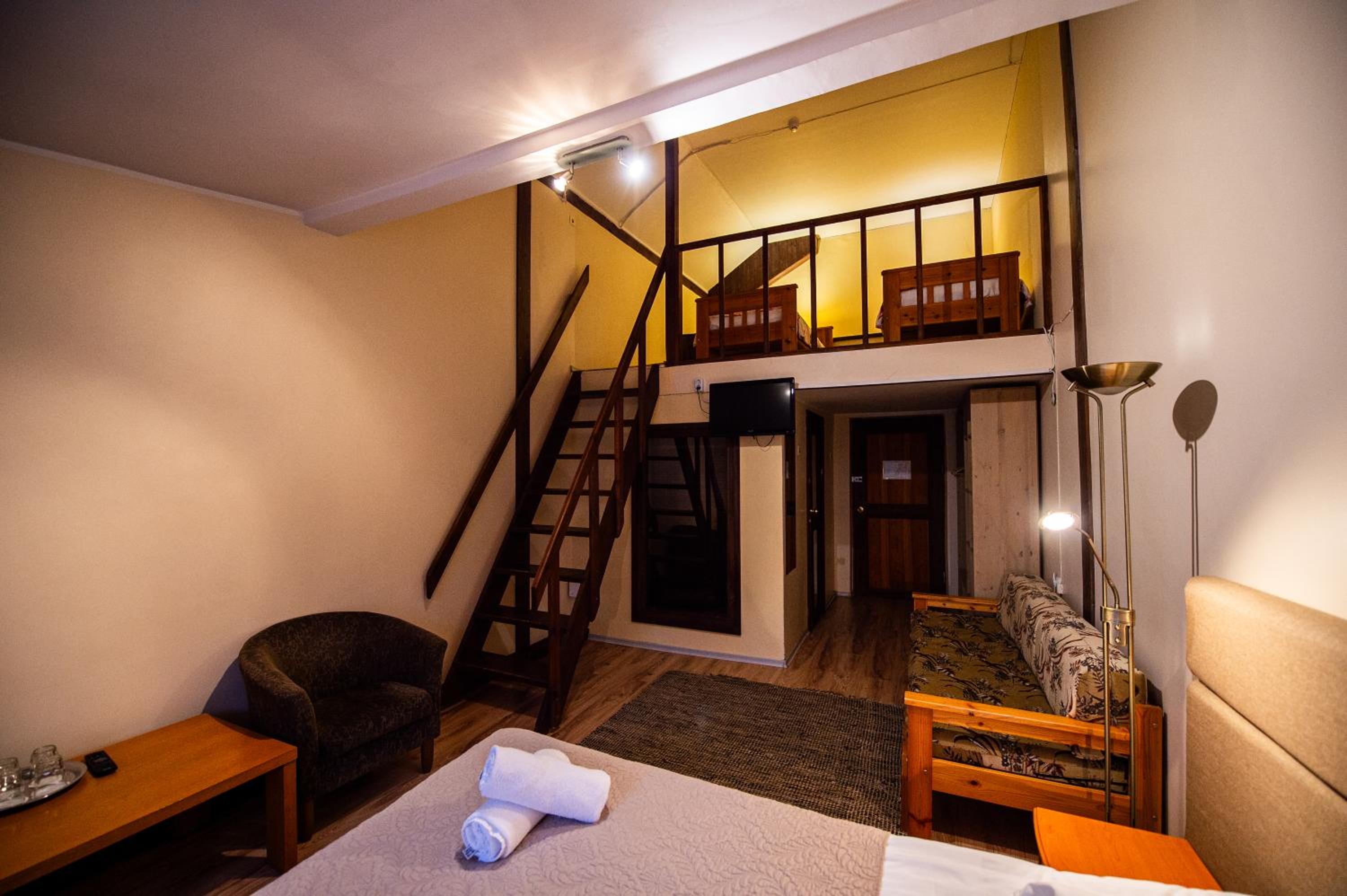 Family Room - Photo 3