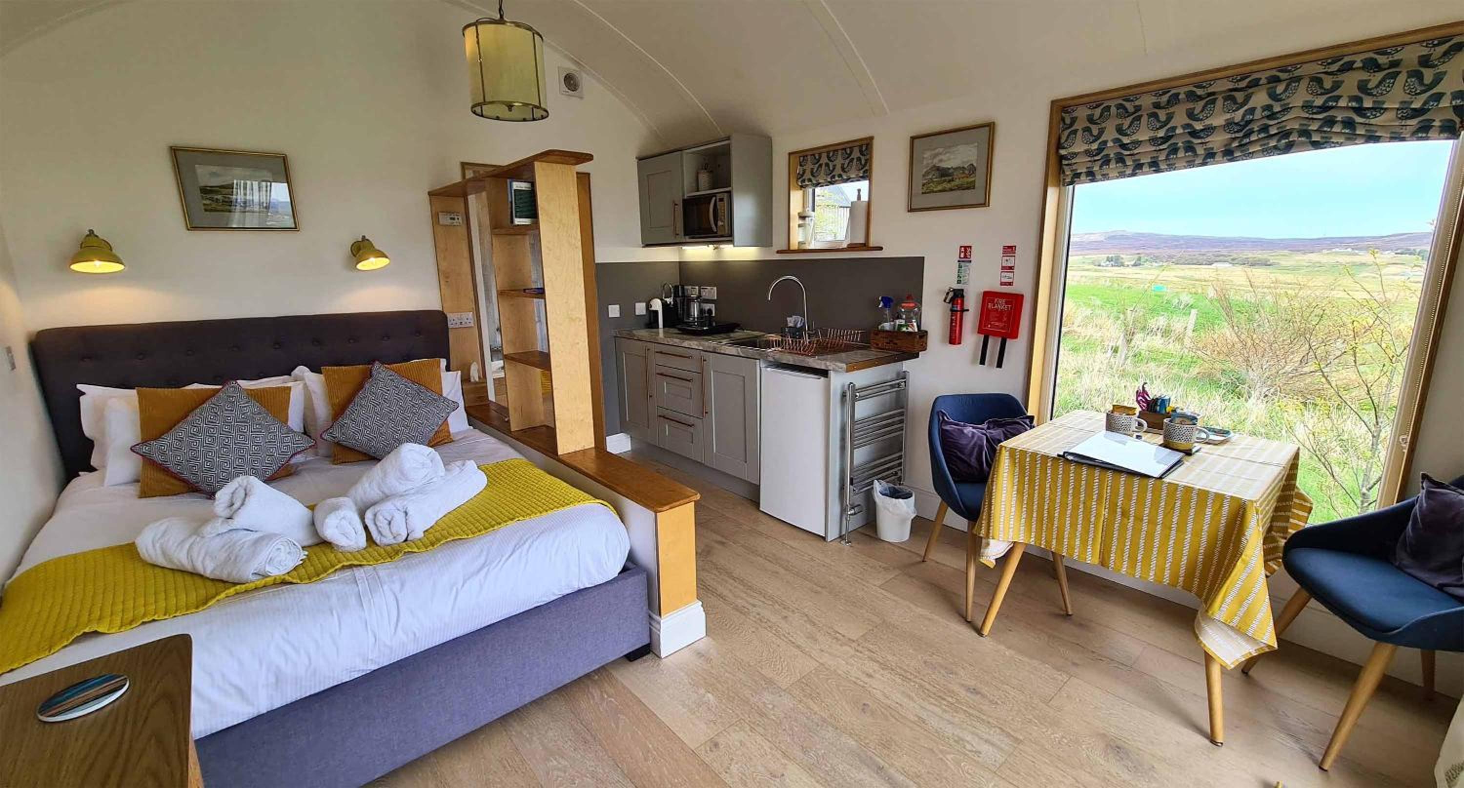 One-Bedroom House photo 1
