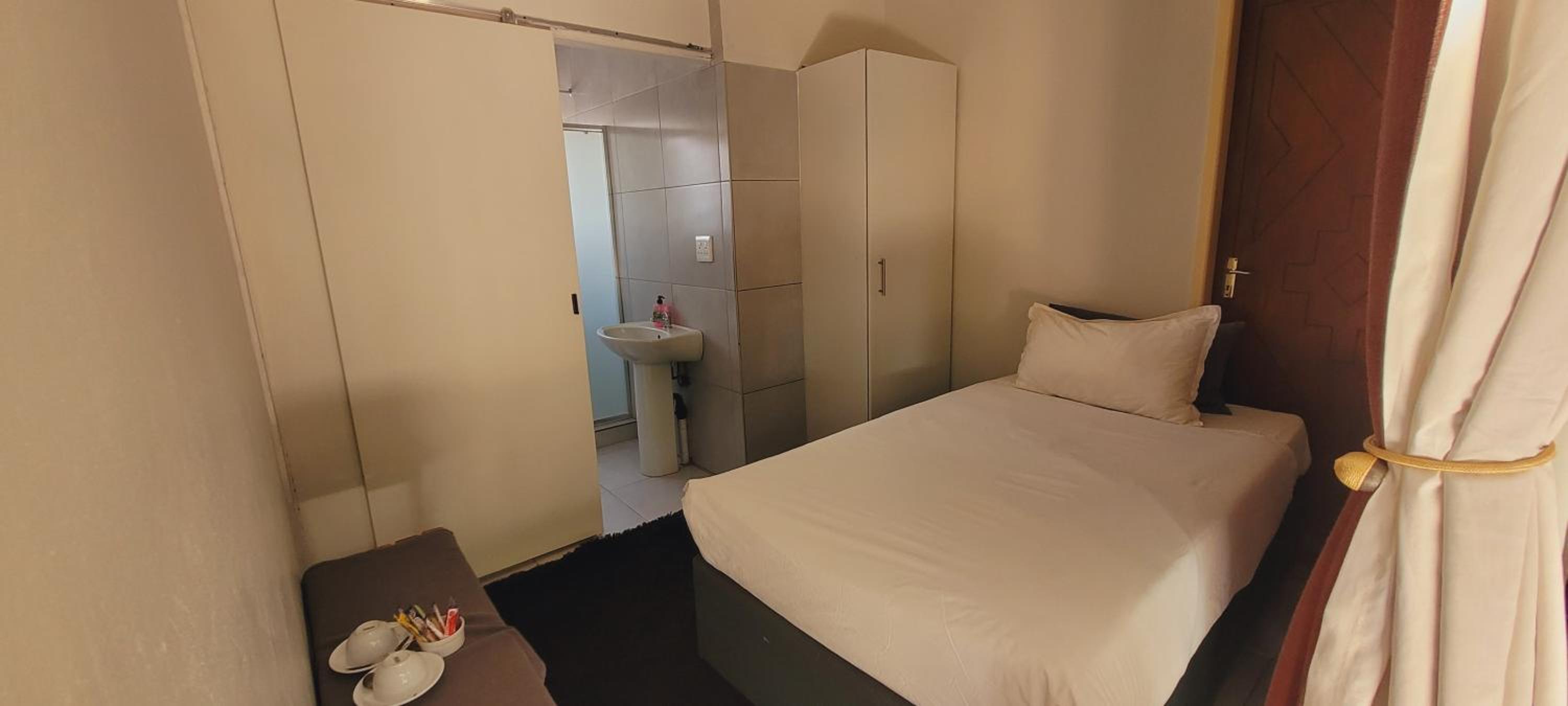 Deluxe Single Room photo 2
