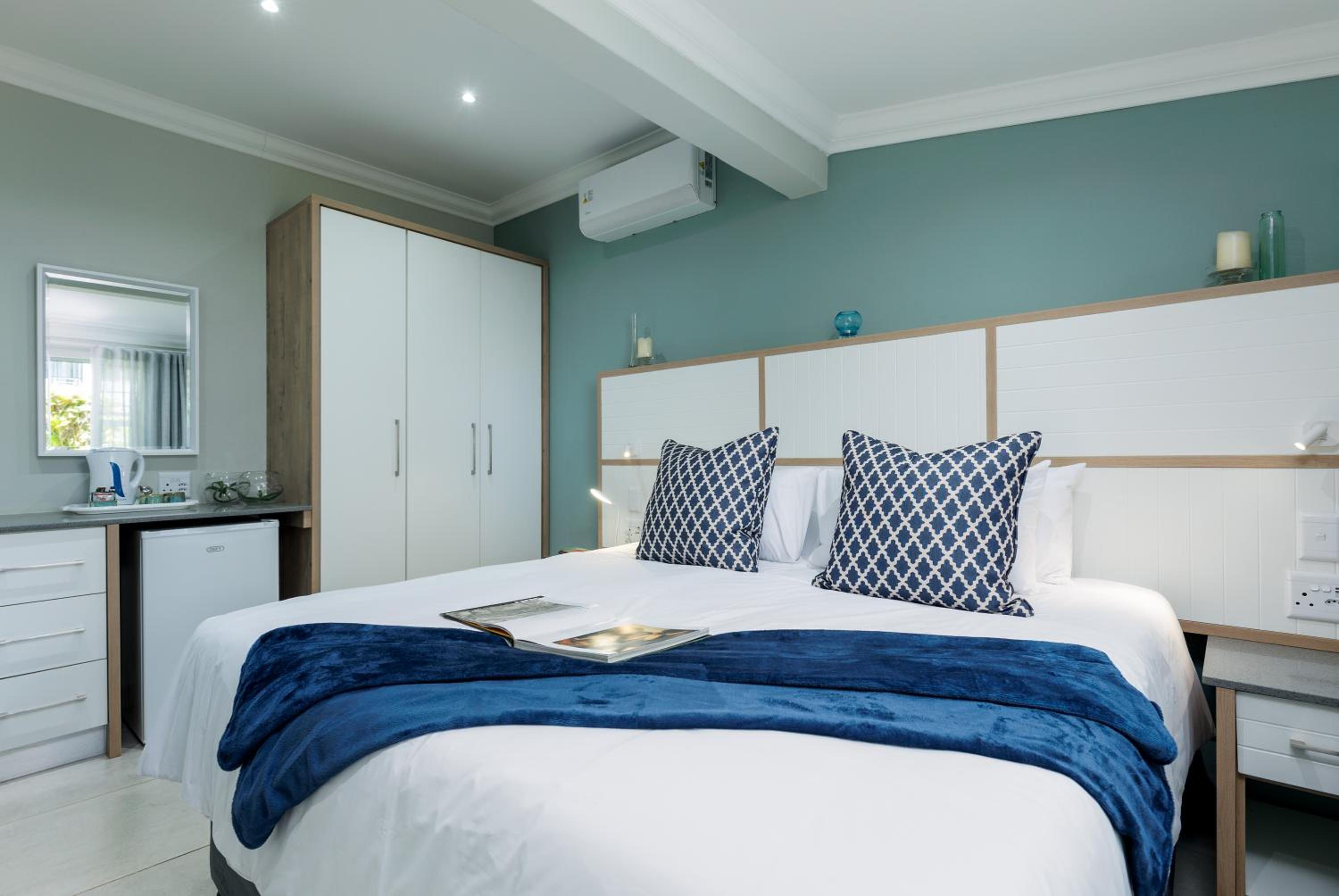 Twin Room with View