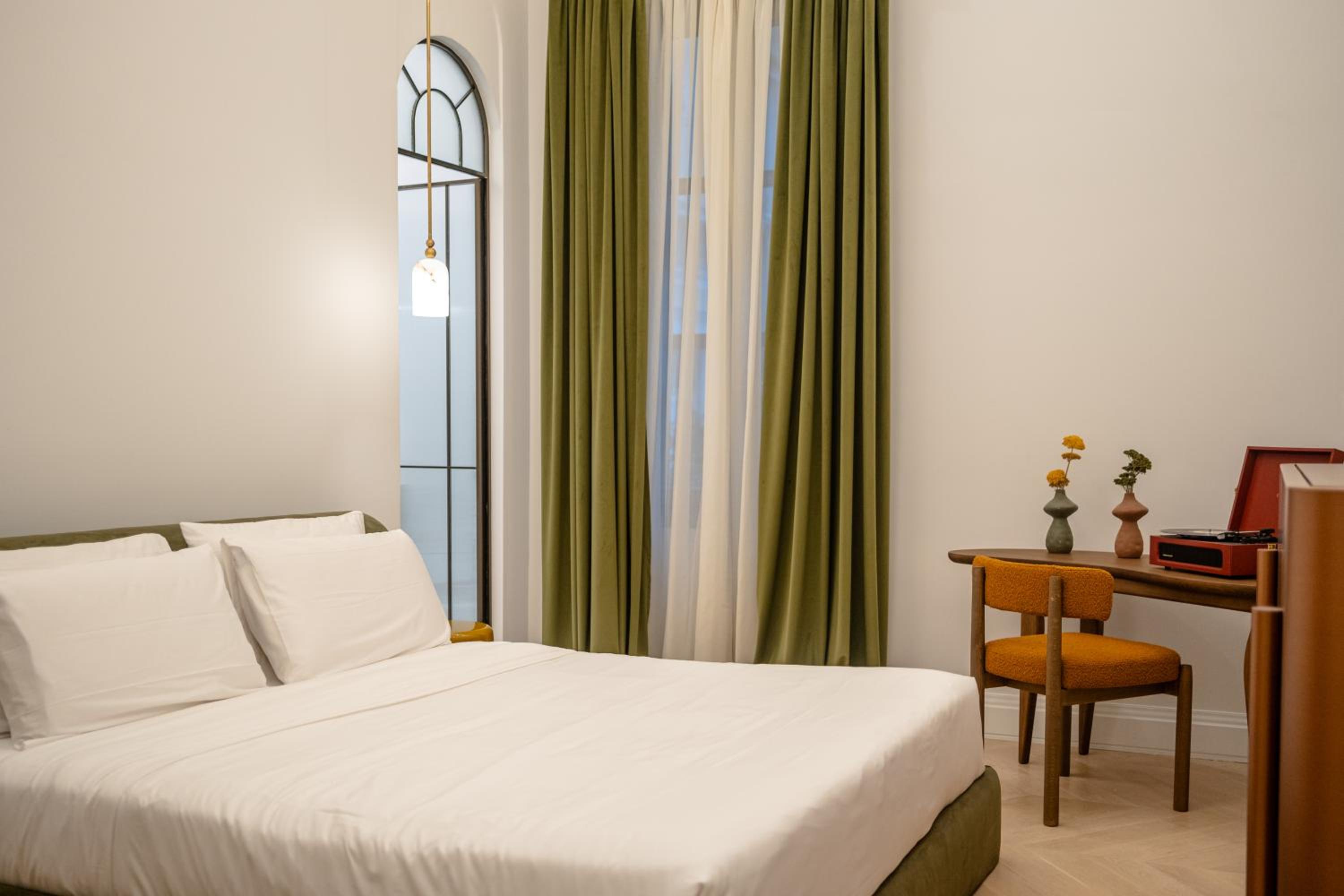  Gem Suite with City View photo 2